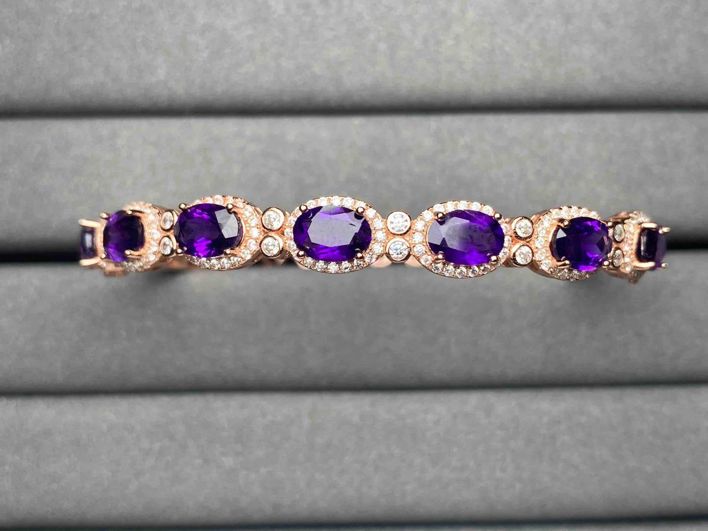 A2082 Amethyst Bangle