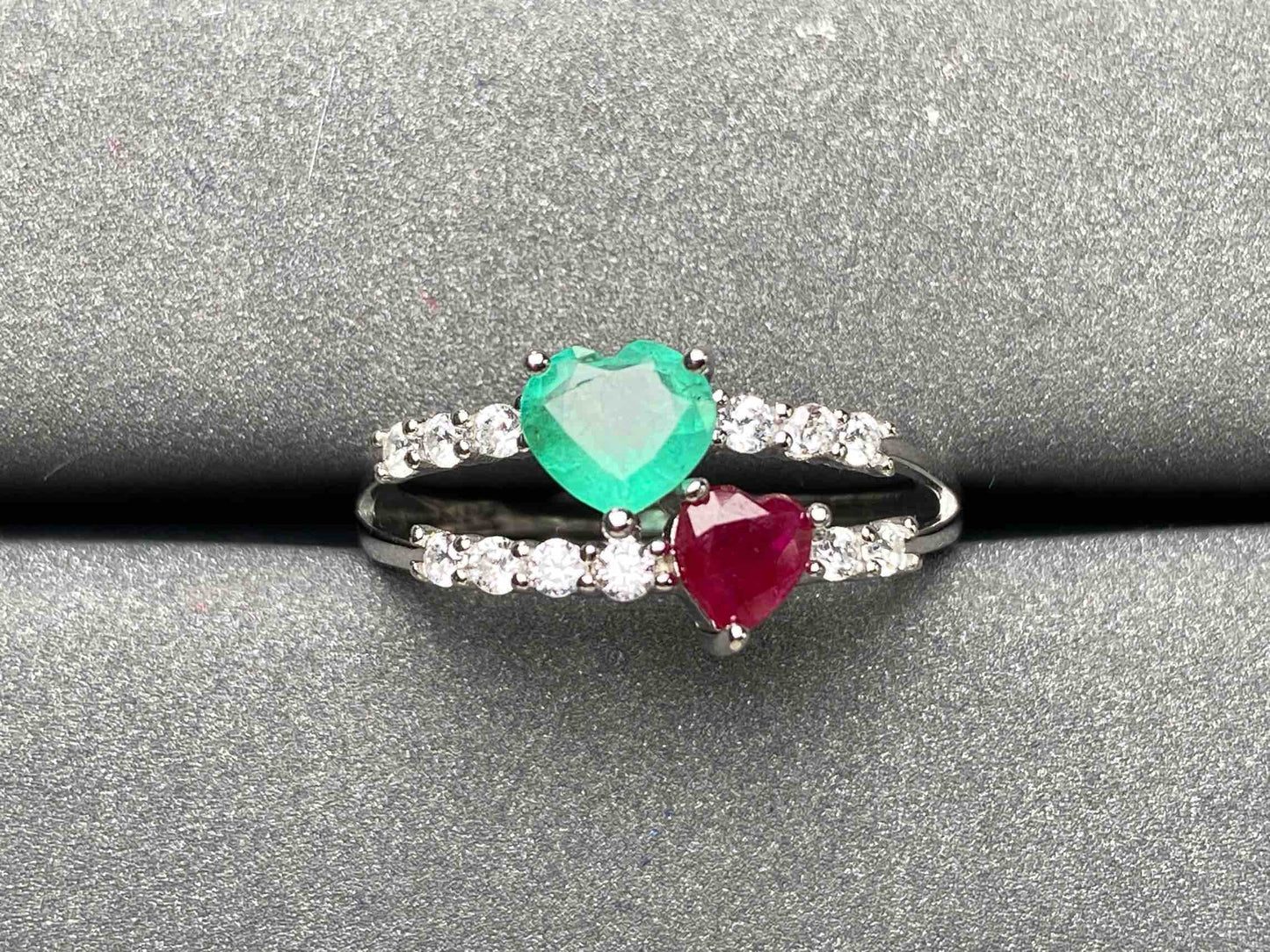 A2094 Emerald Ring