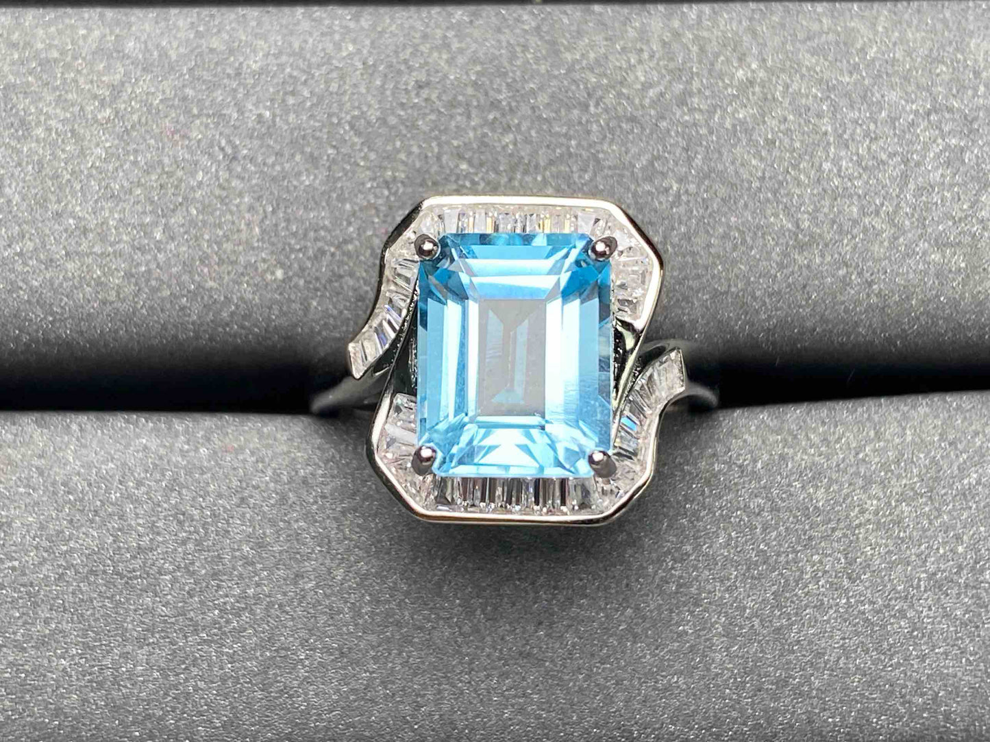 A2125 Topaz Ring