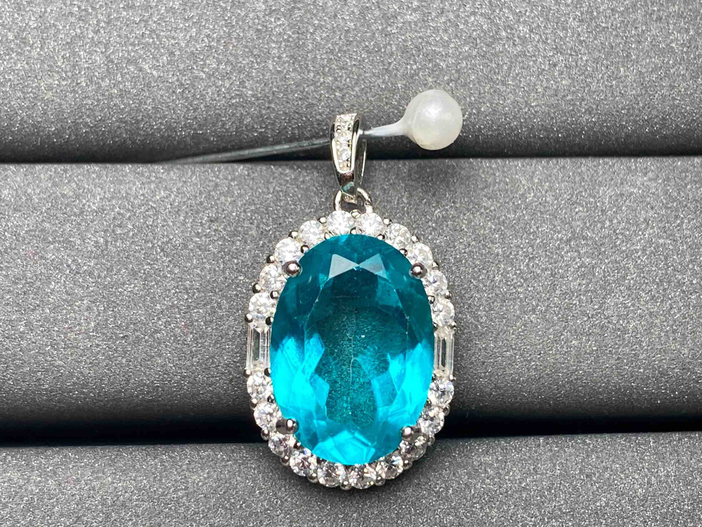 A2233 Topaz Pendant