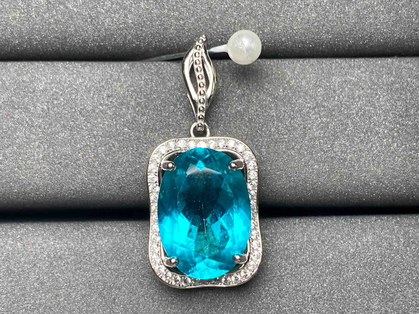 A2234 Topaz Pendant