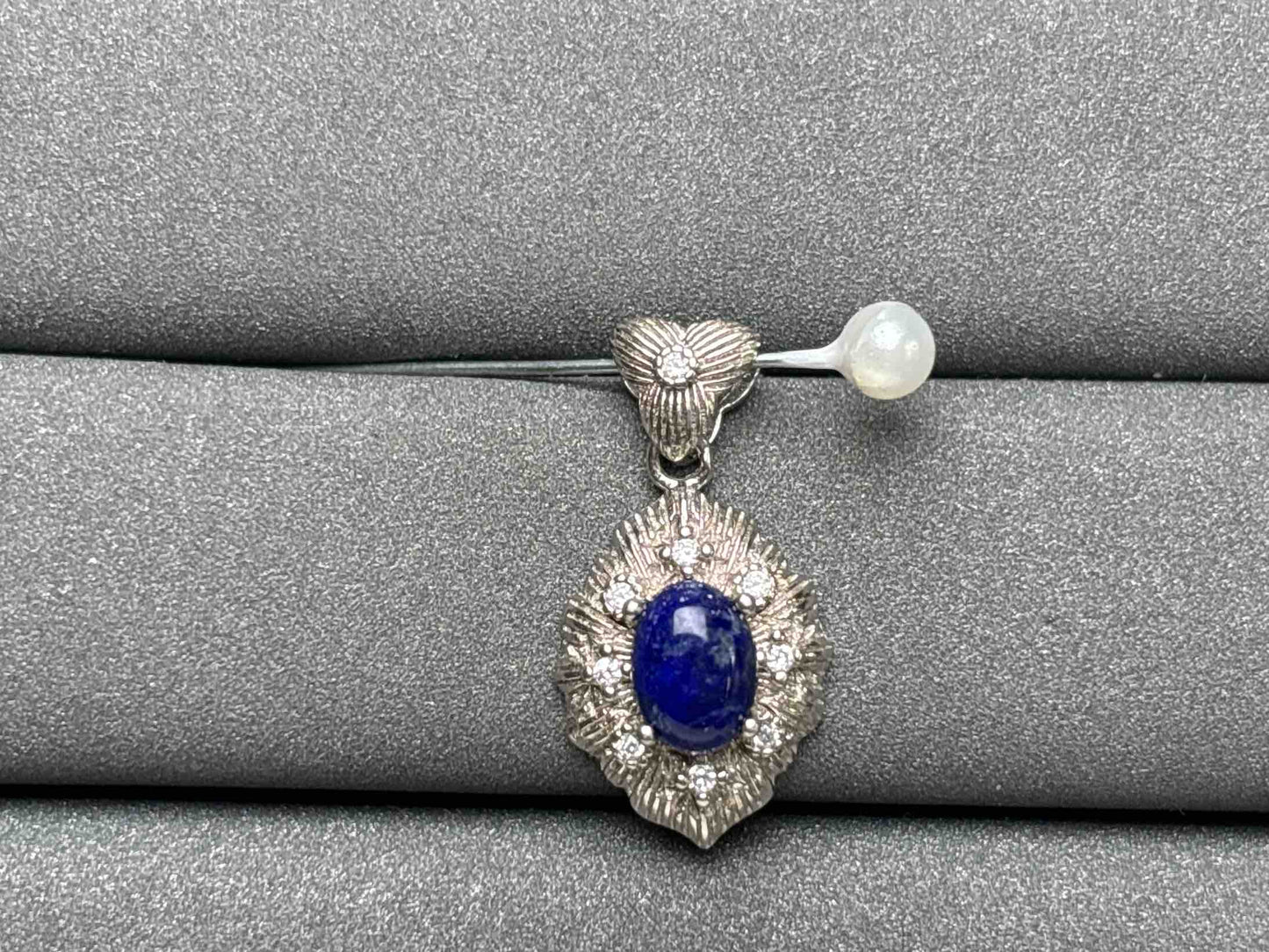 A2362 Lapis lazuli Pendant
