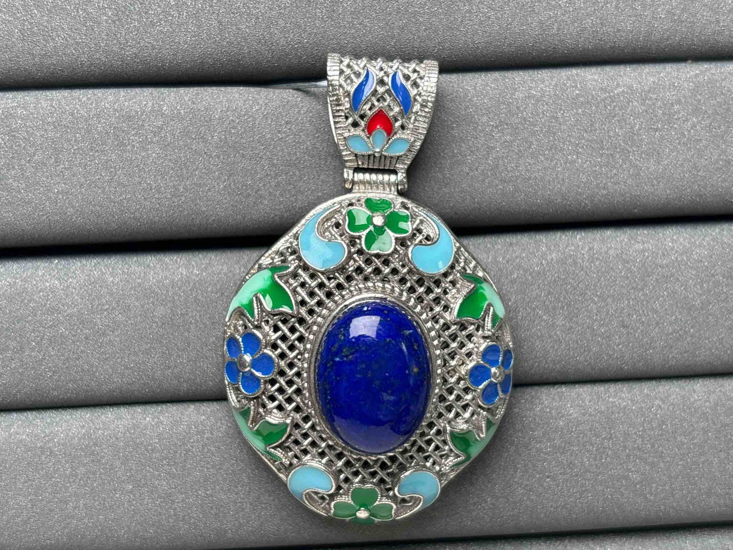 A2447 Lapis lazuli Pendant