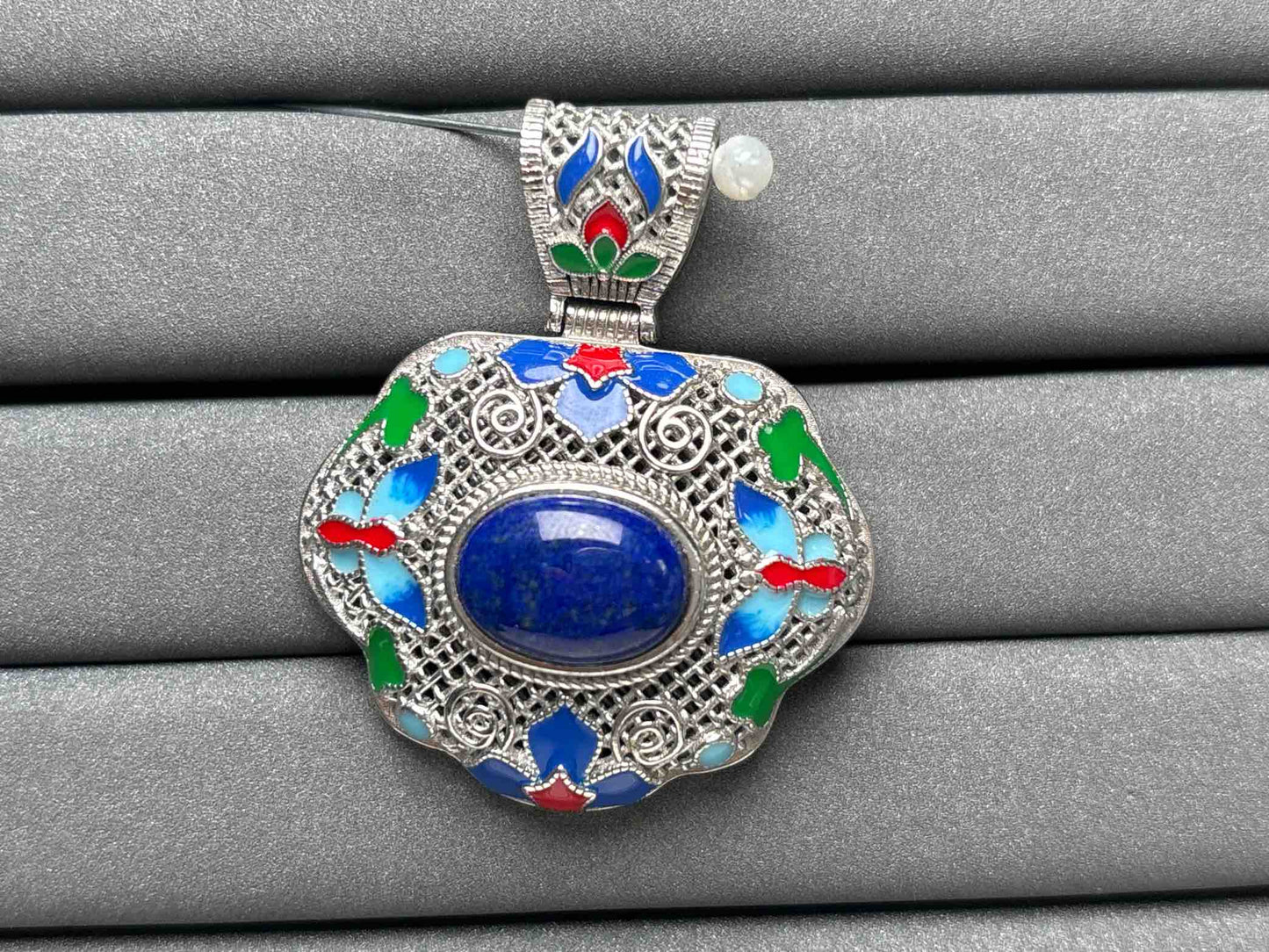 A2450 Lapis lazuli Pendant