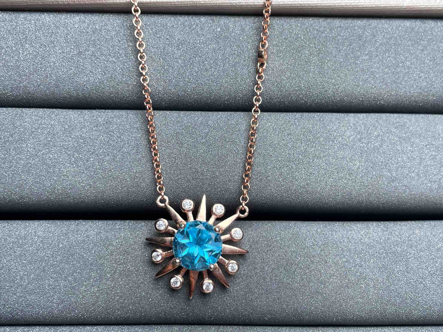 A2556 Topaz Necklace