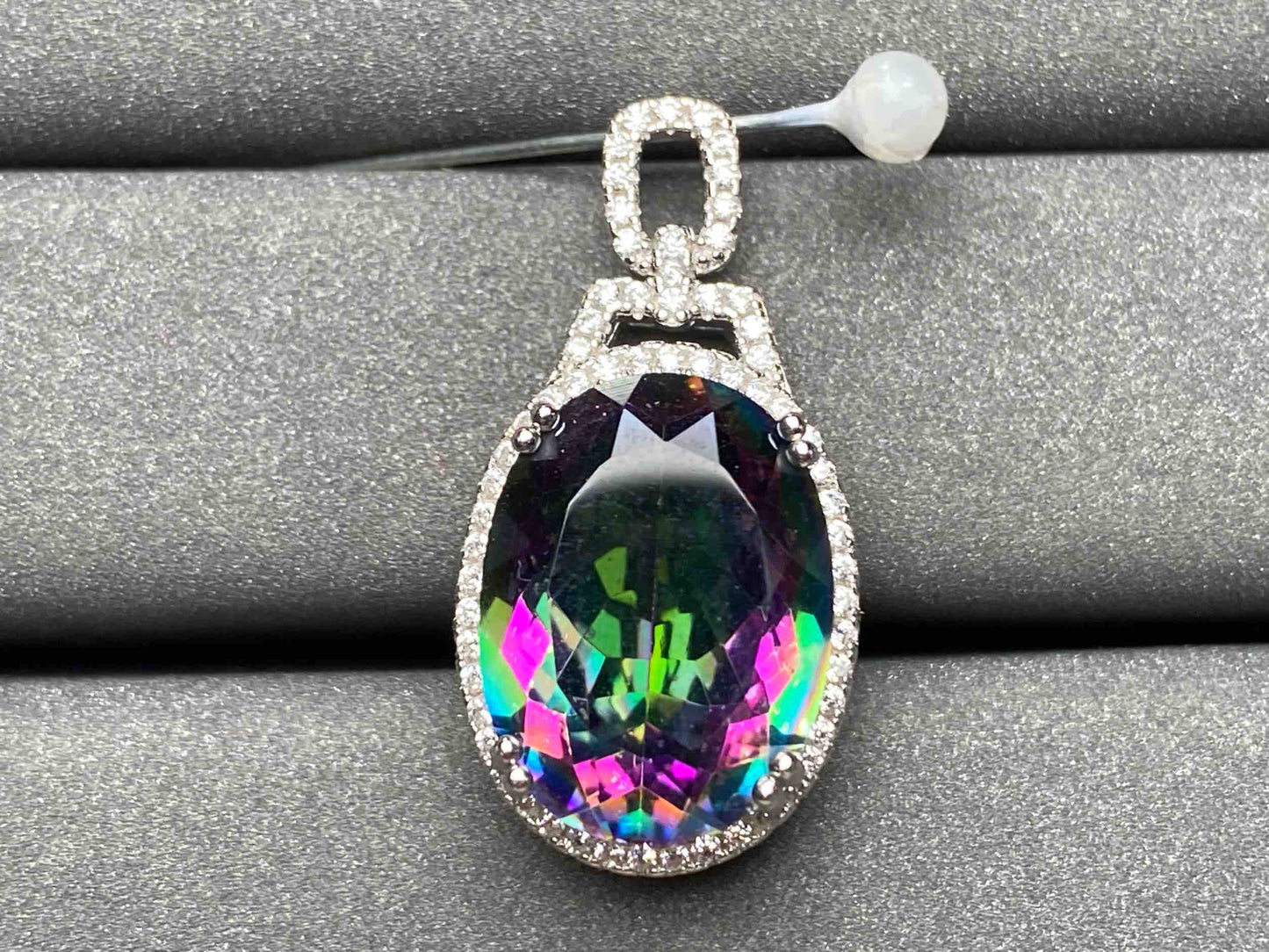 A2625 Topaz Pendant