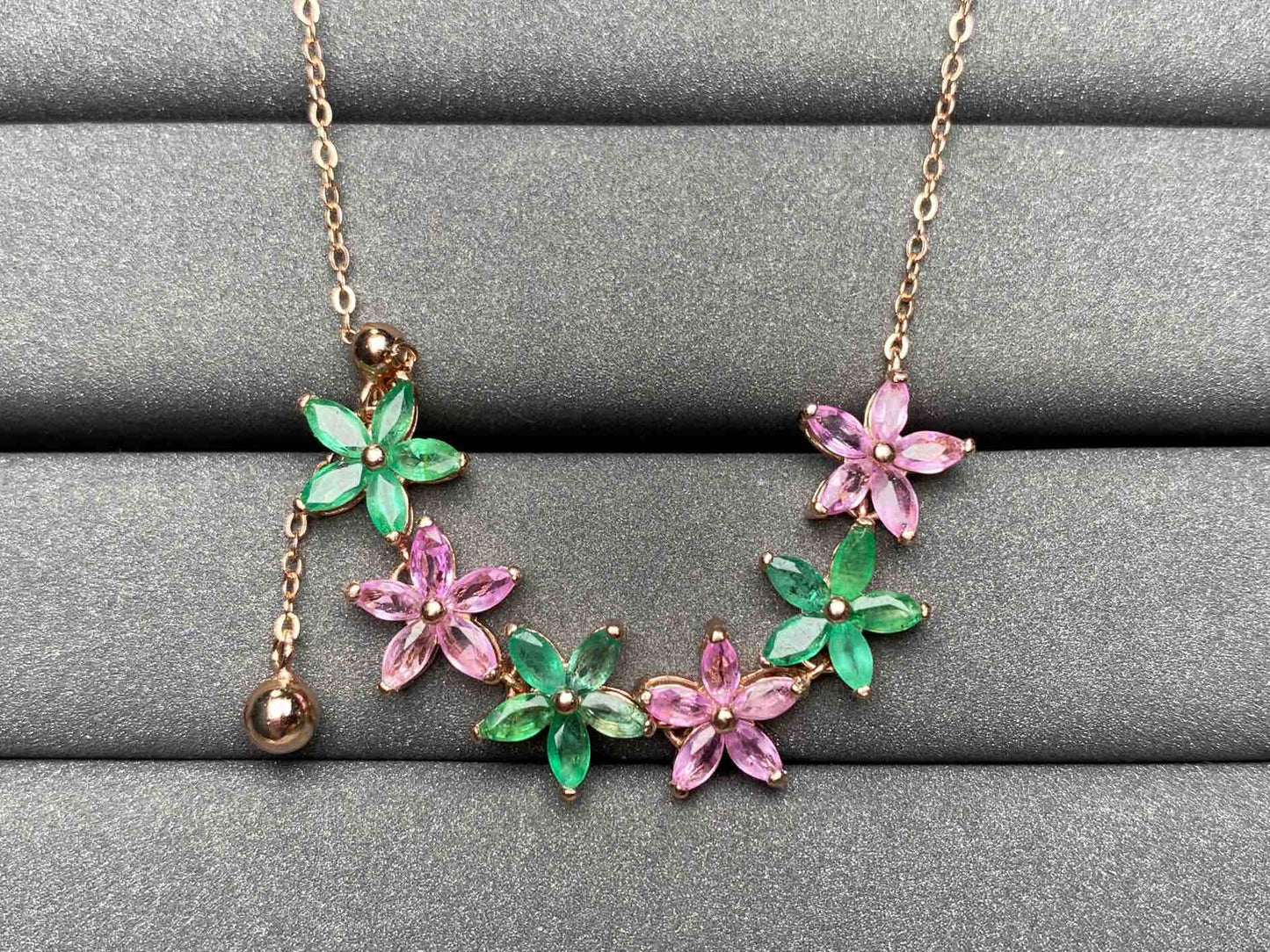 A2685 Emerald Necklace