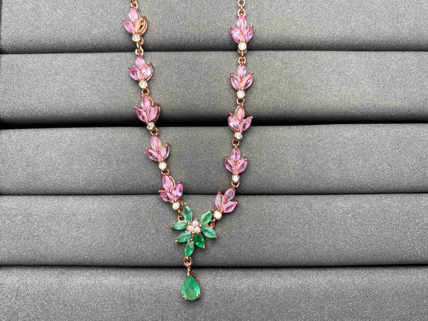 A2693 Emerald Necklace