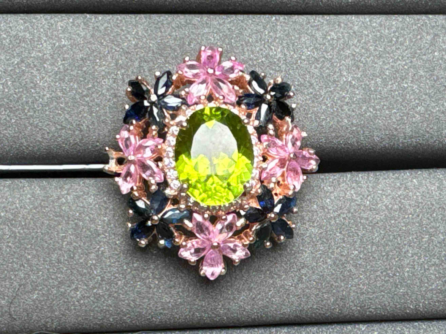 A2695 Peridot Ring