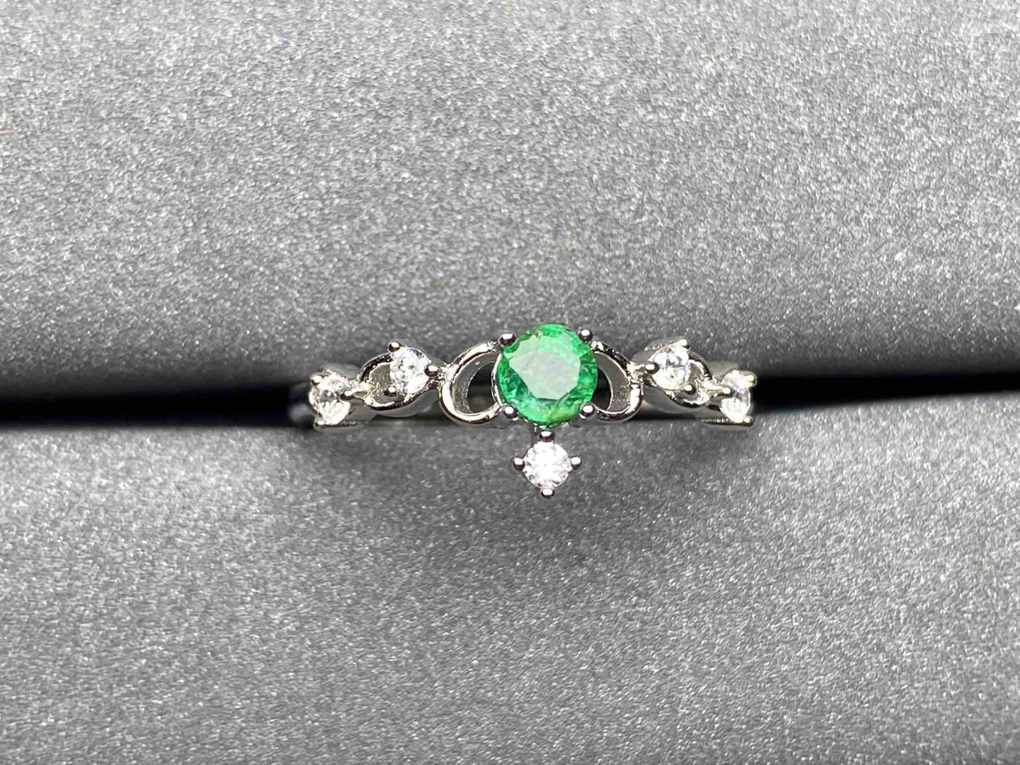 A272 Emerald Ring