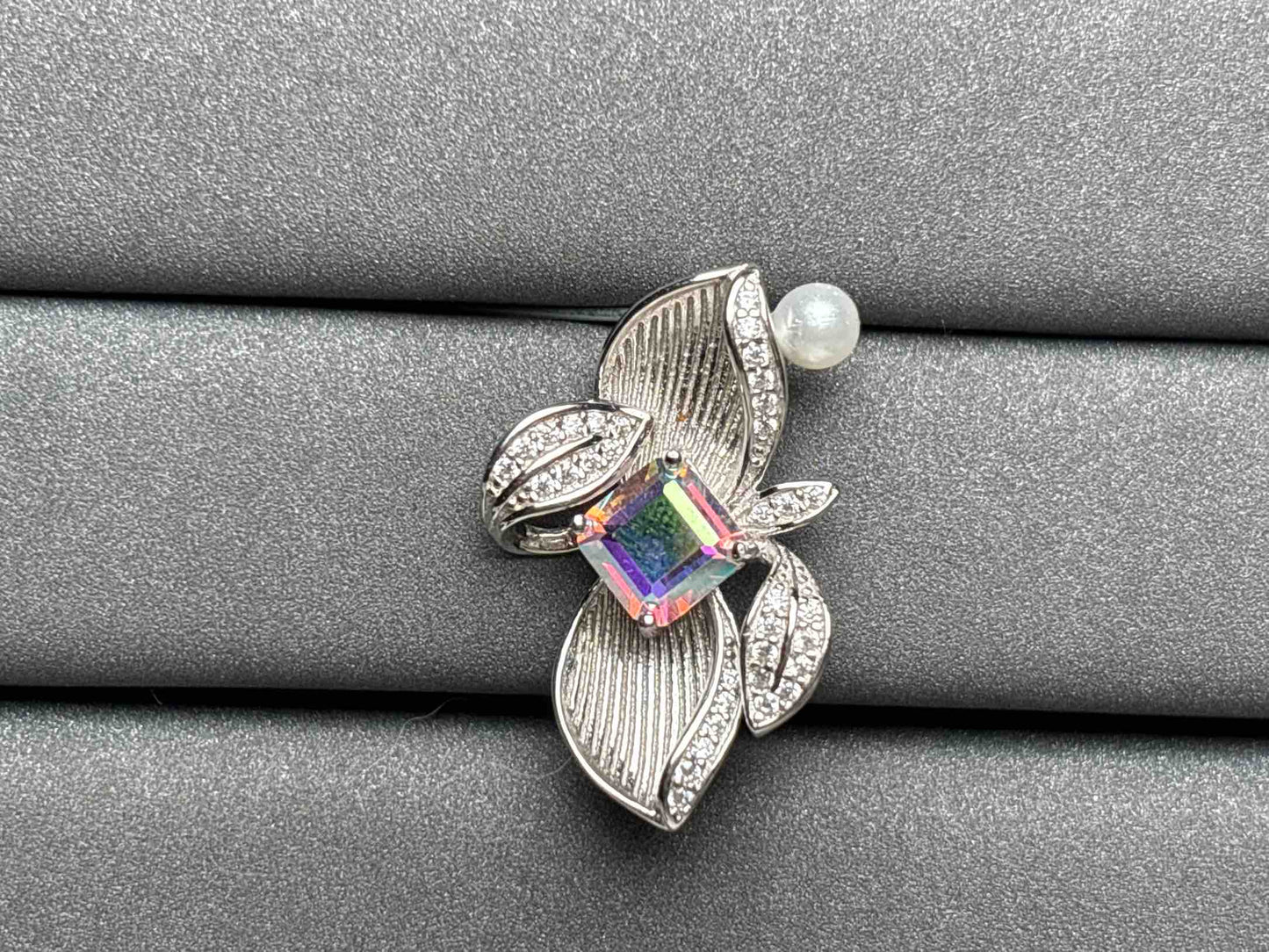 A2761 Aura Quarz Pendant