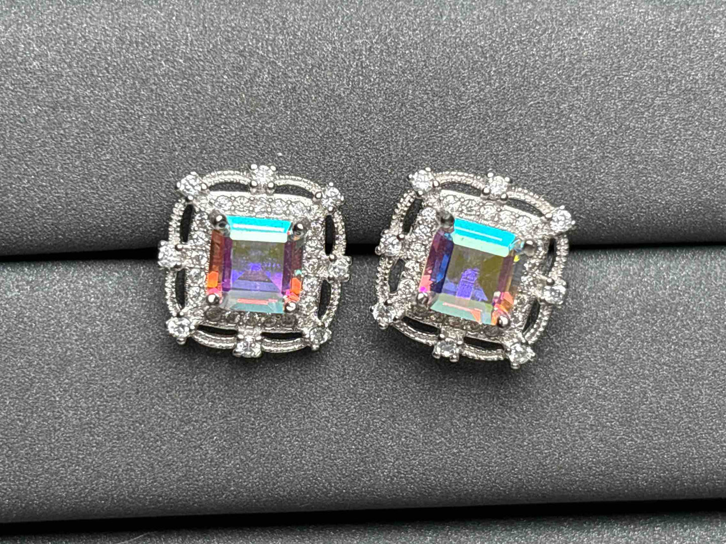 A2763 Aura Quarz Earrings