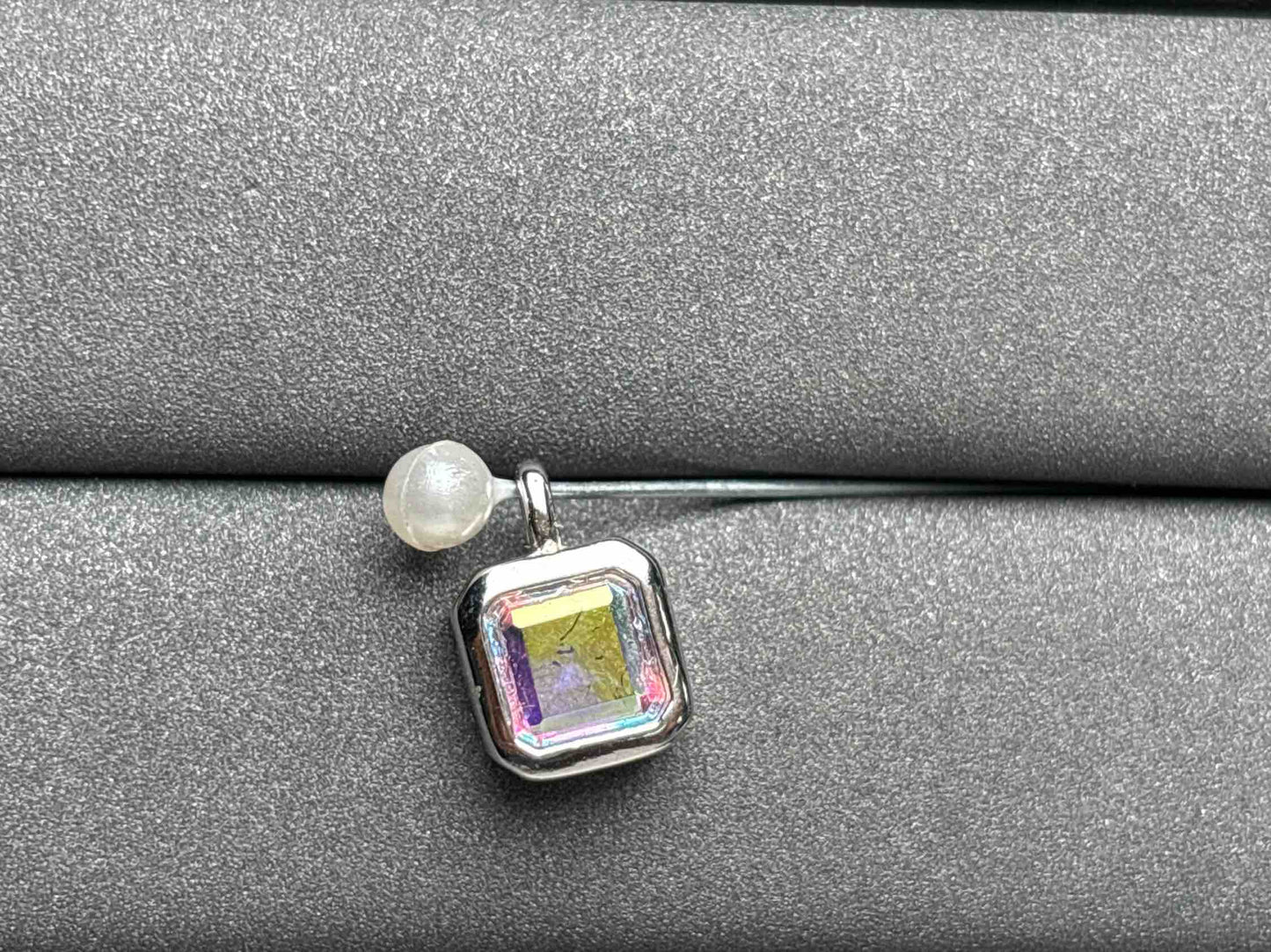 A2778 Aura Quarz Pendant