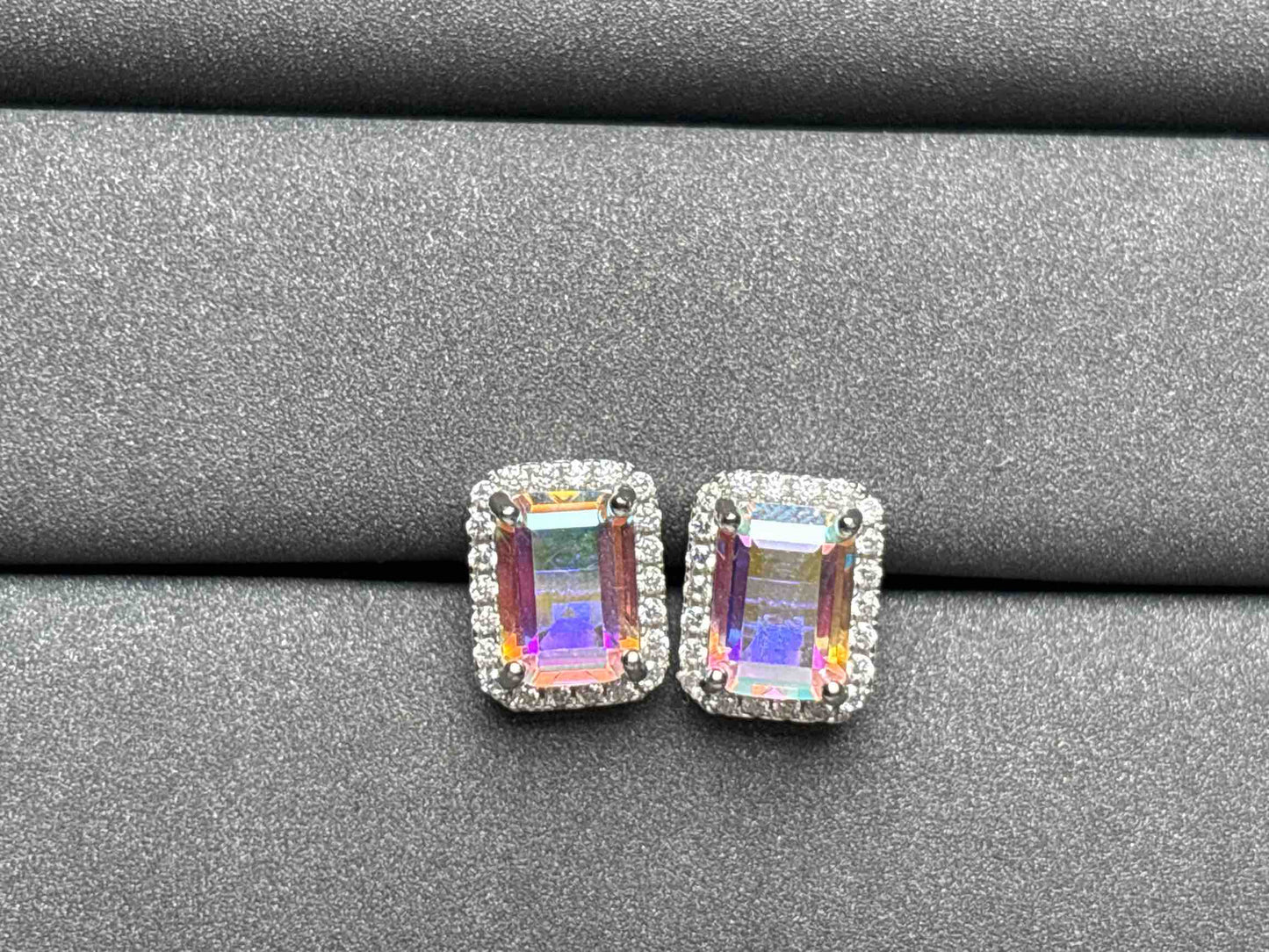 A2811 Aura Quarz Earrings