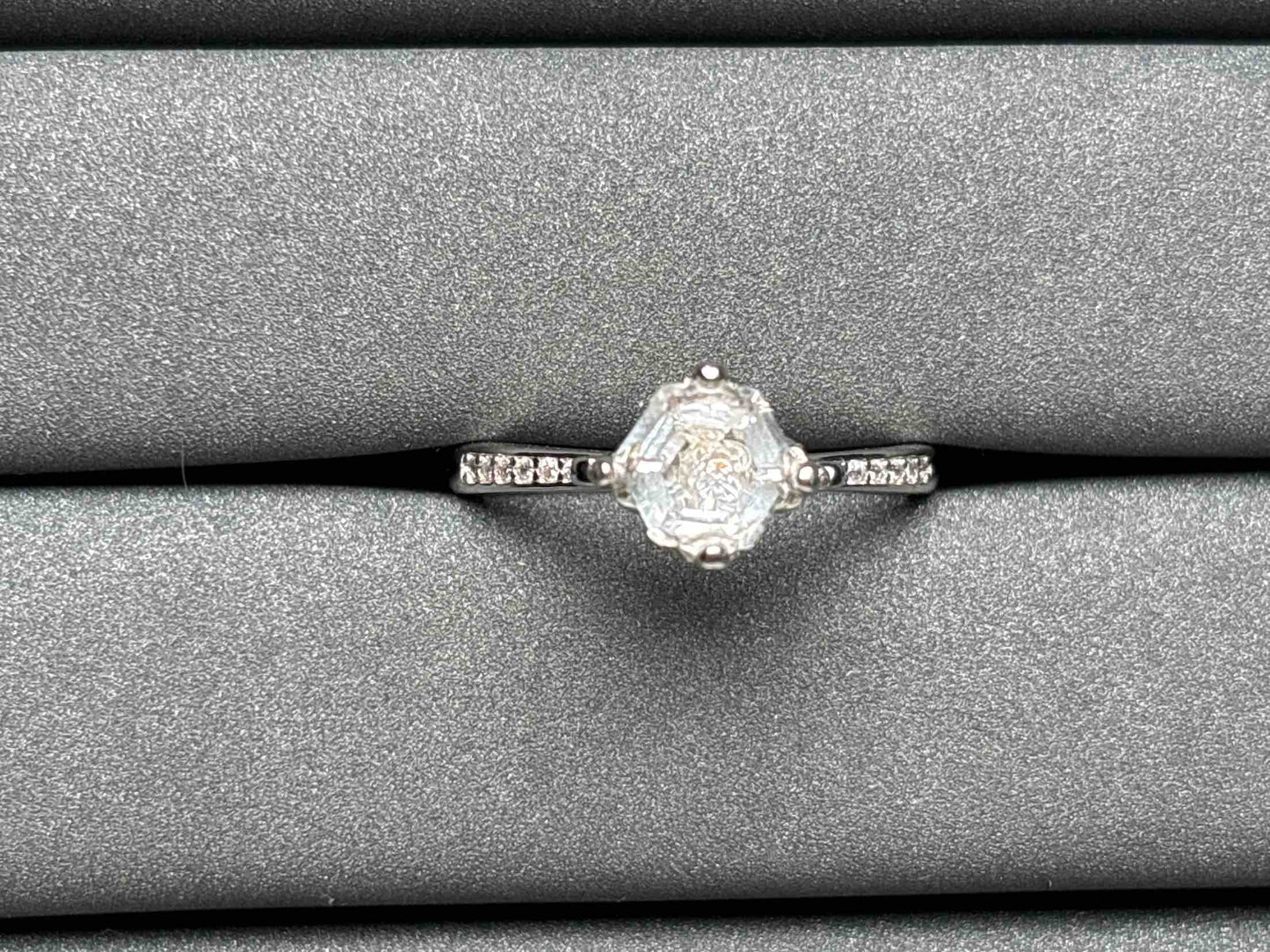 A2861 Aura Quarz Ring