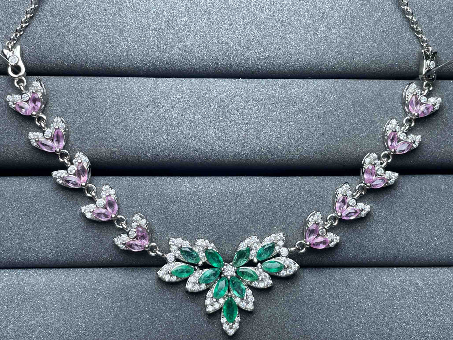 A2983 Emerald Necklace