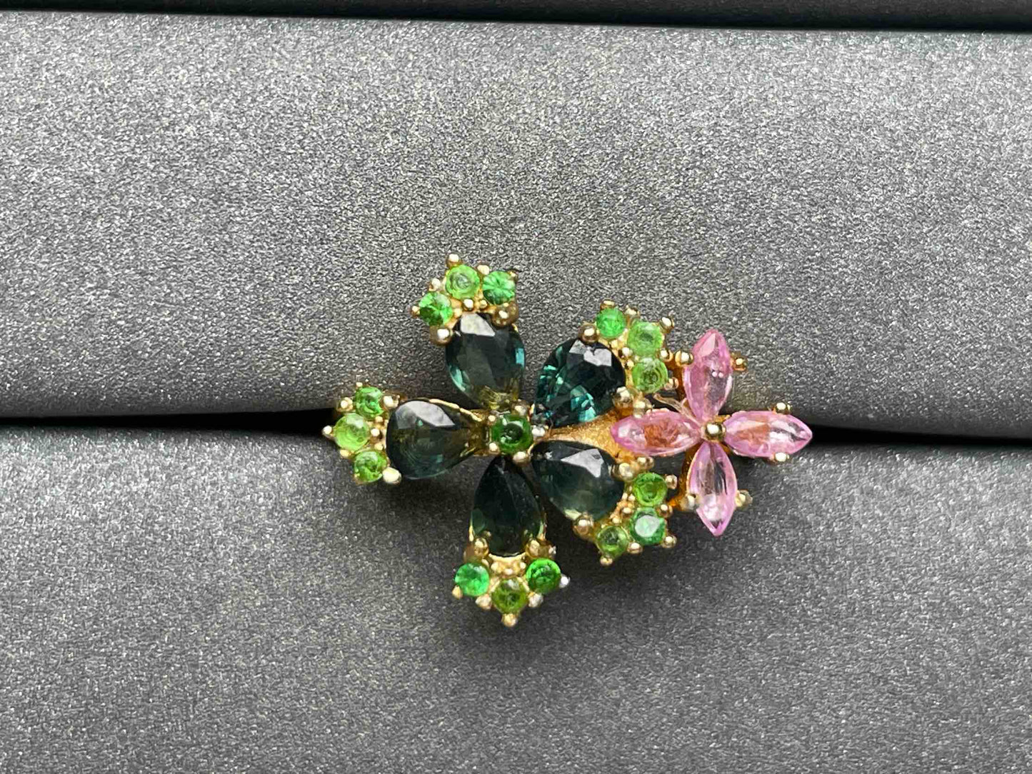 A3036 Teal Sapphire Ring