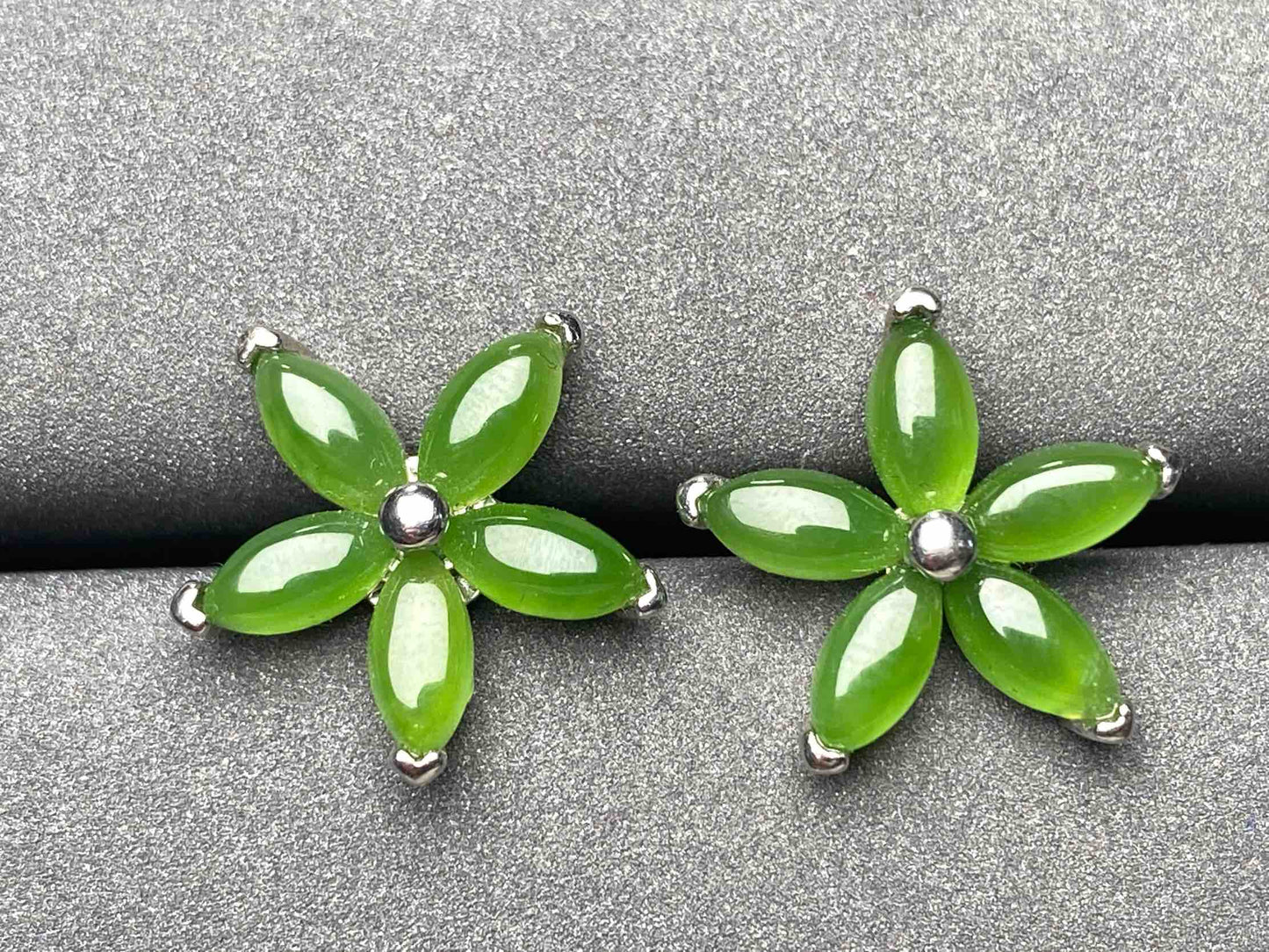 A3116 He tian jade Earrings