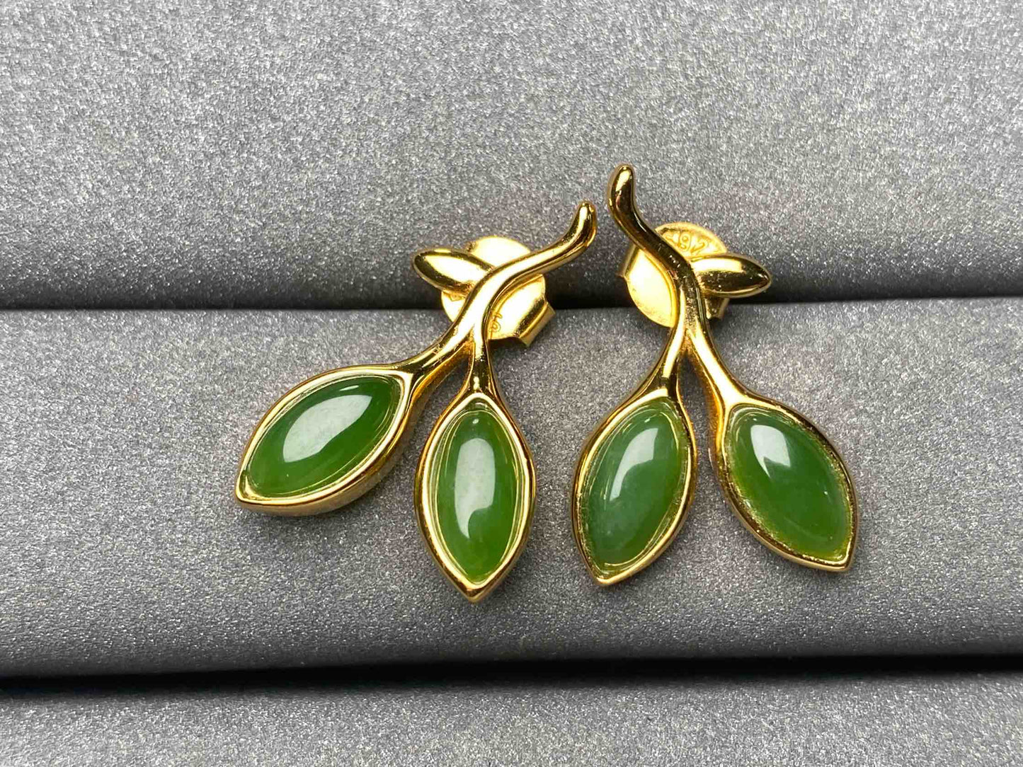 A3117 He tian jade Earrings