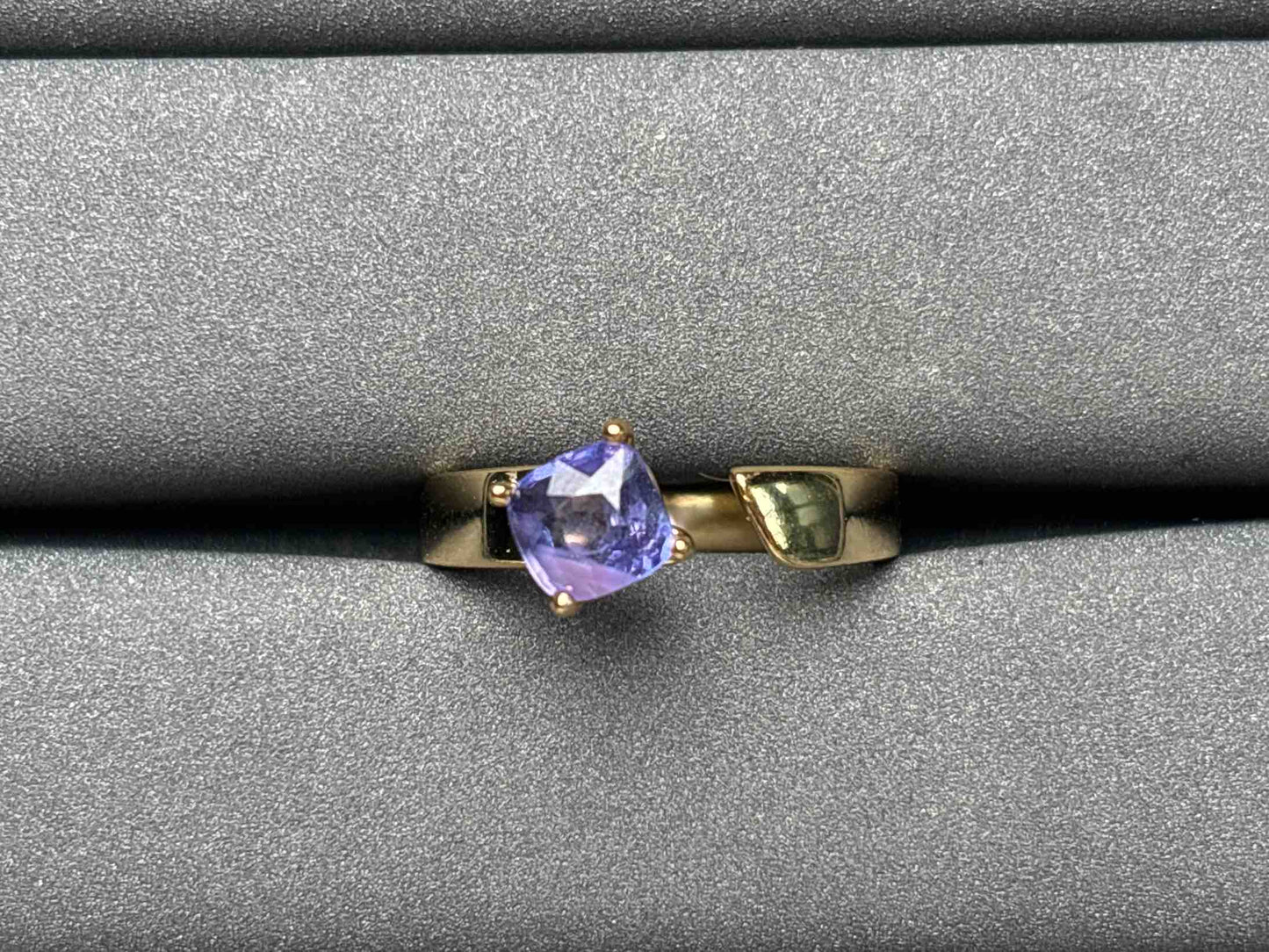A3200 Purple Sapphire Ring