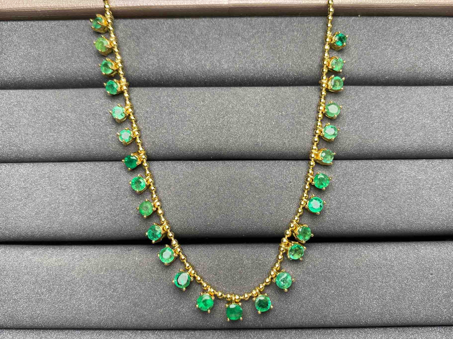 A3261 Emerald Necklace