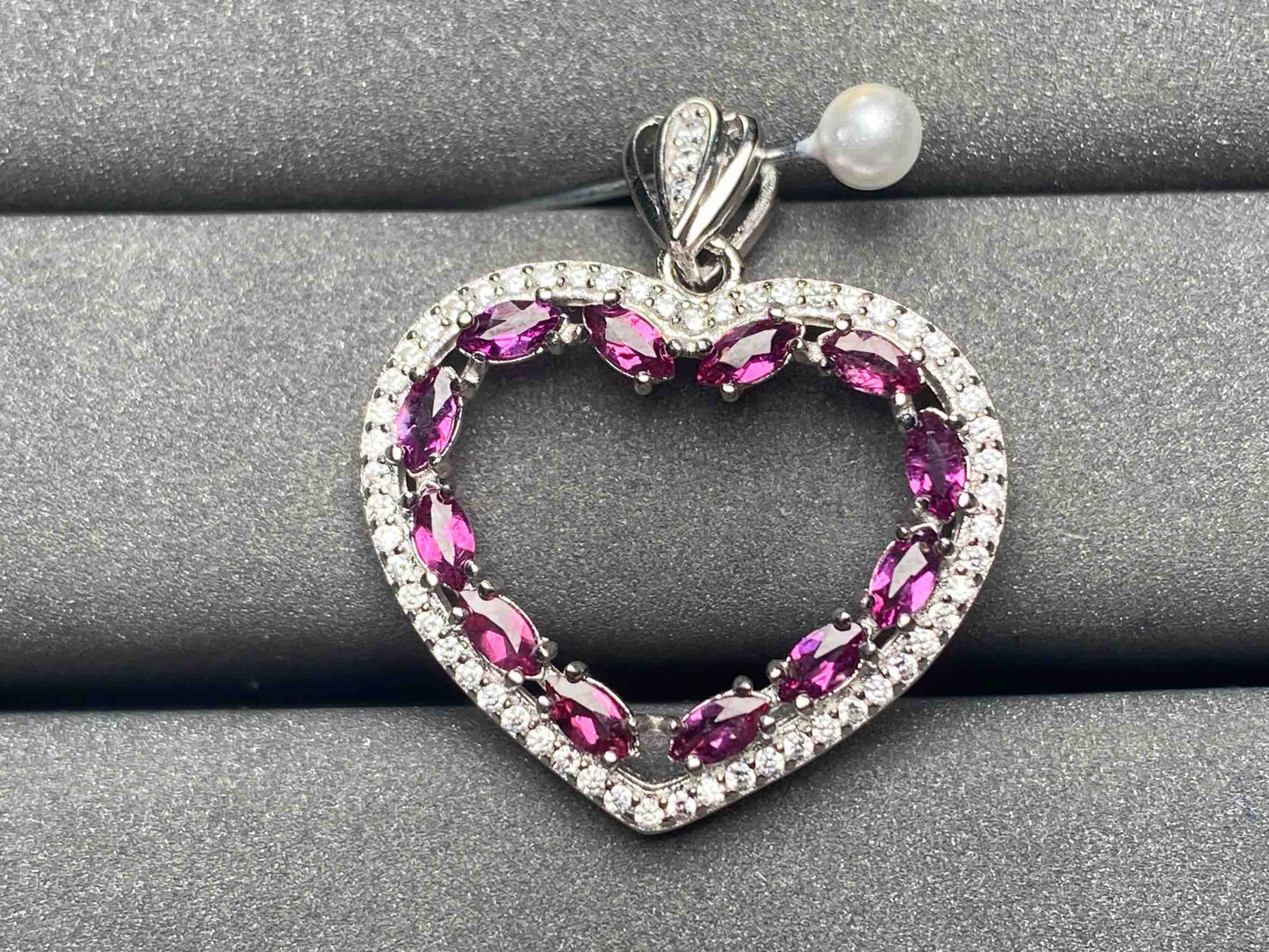 A3312 Garnet Pendant