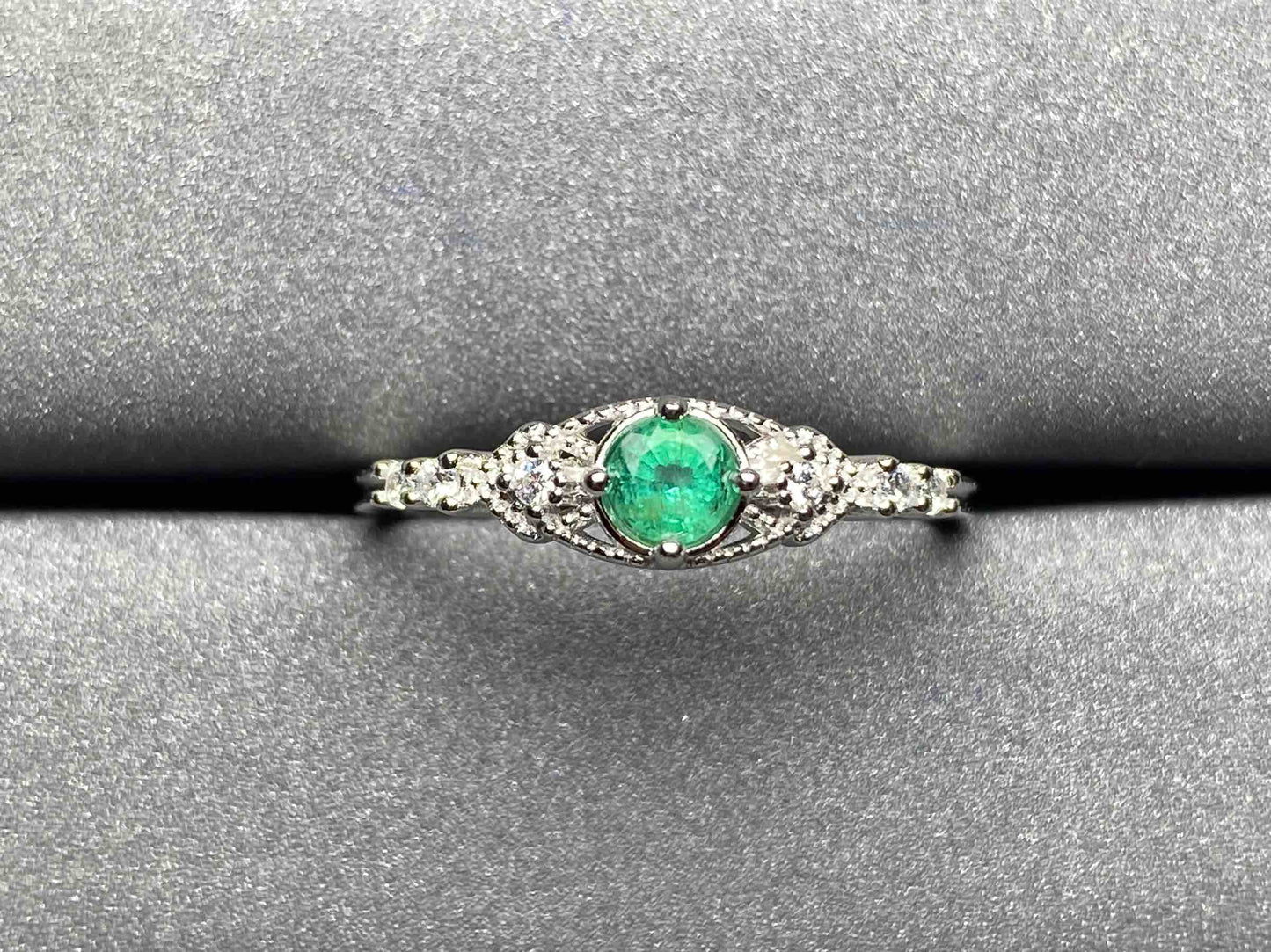 A337 Emerald Ring