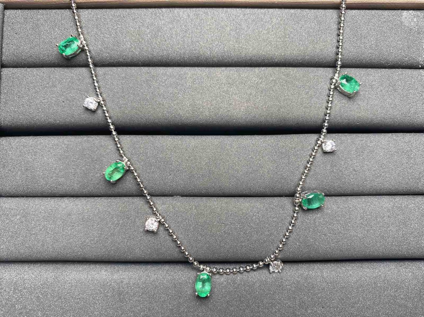 A3413 Emerald Necklace