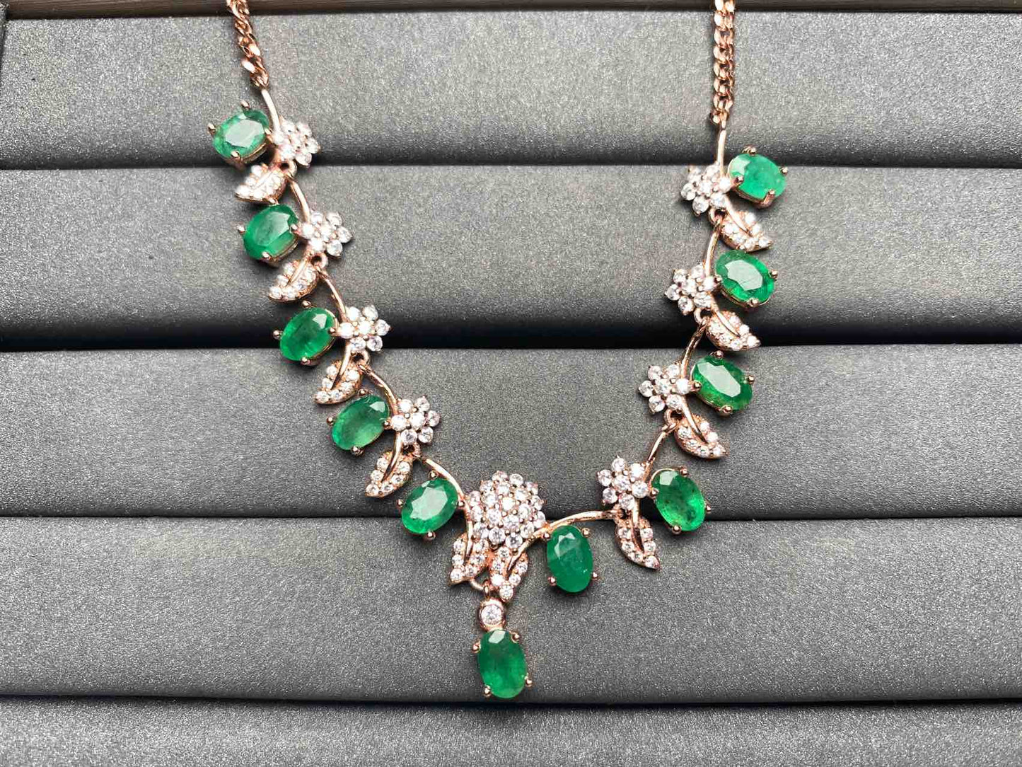 A3421 Emerald Necklace