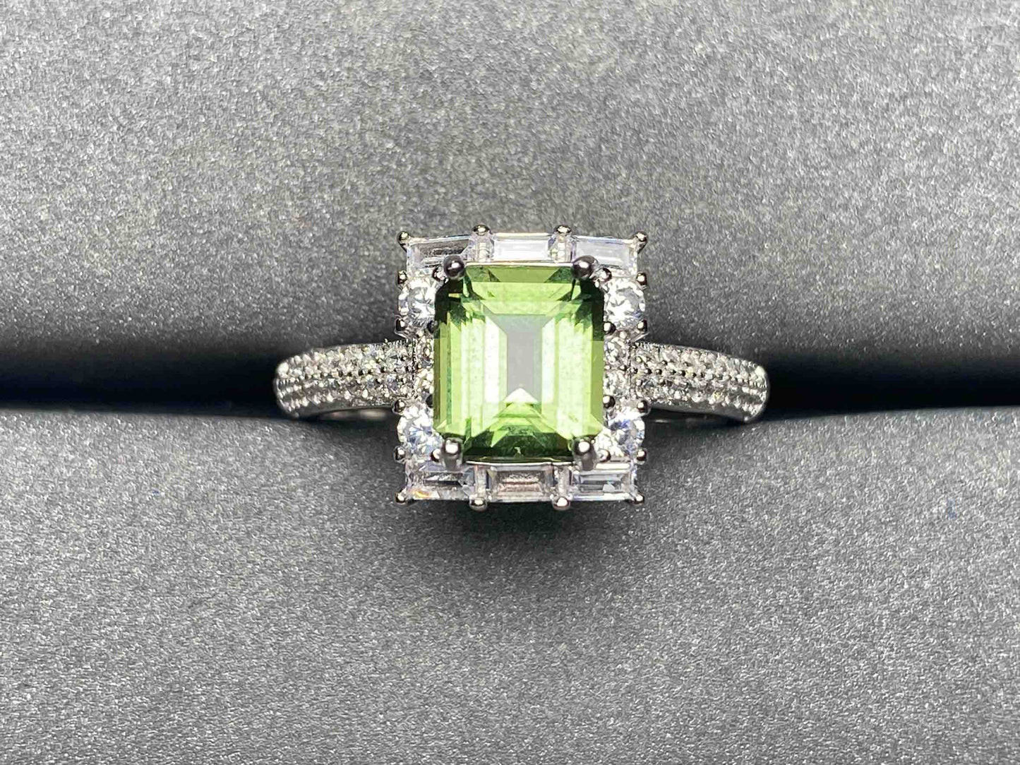 A3444 Green apatite Ring