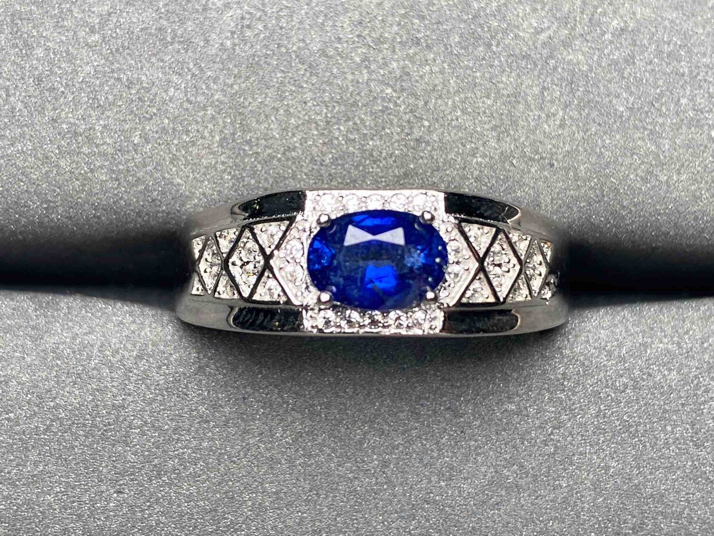A3582 Blue Sapphire Ring