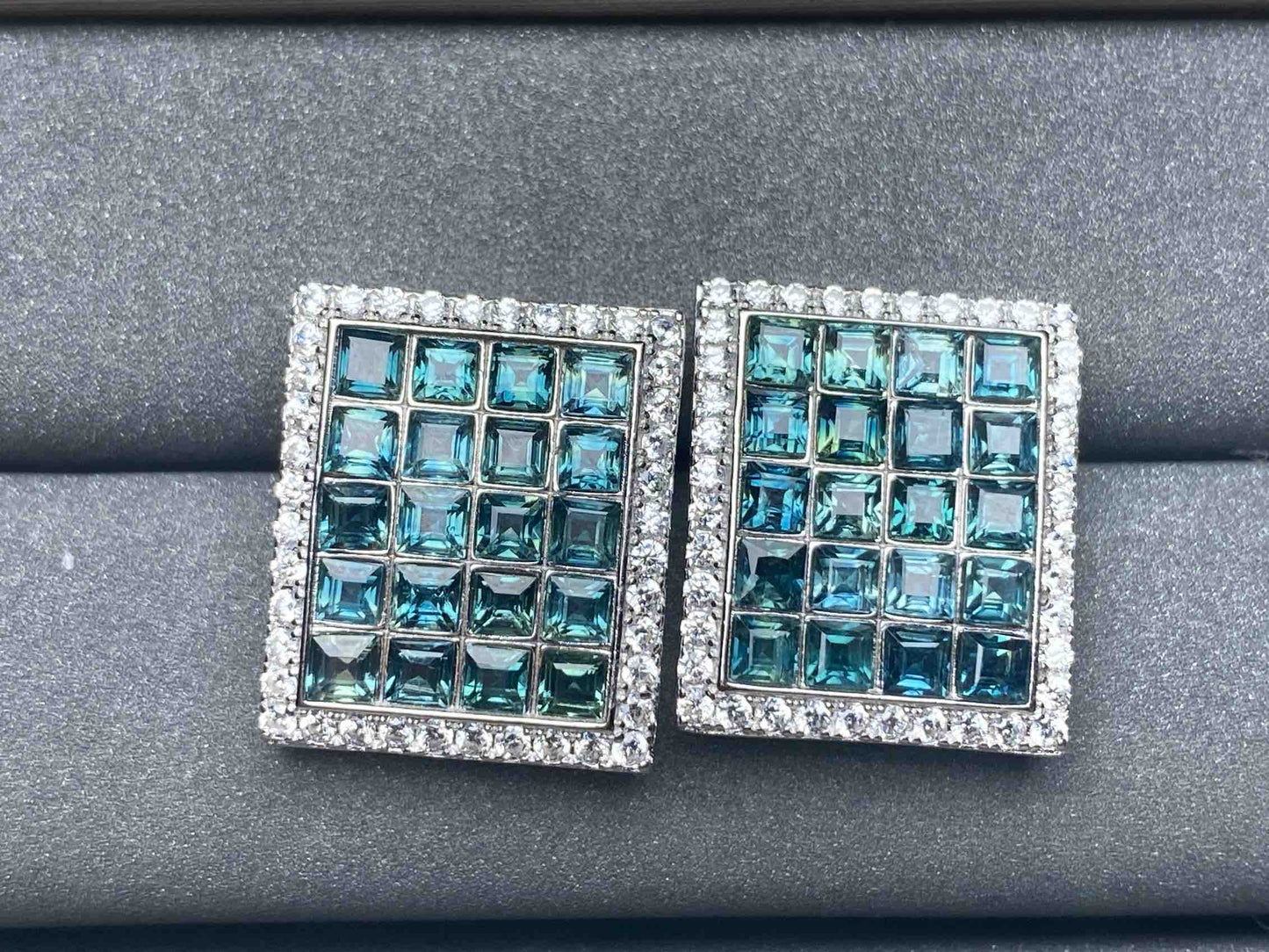 A3675 Teal Sapphire Earrings