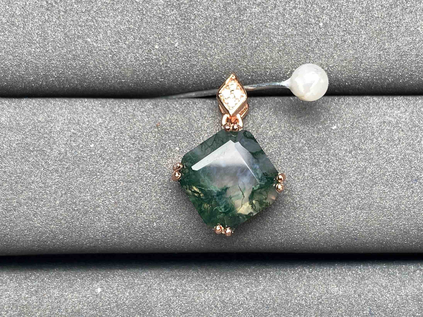 A3755 Moss Agate Pendant