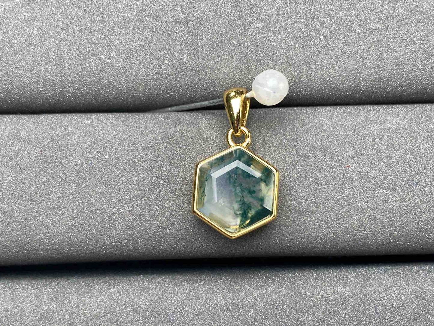 A3763 Moss Agate Pendant