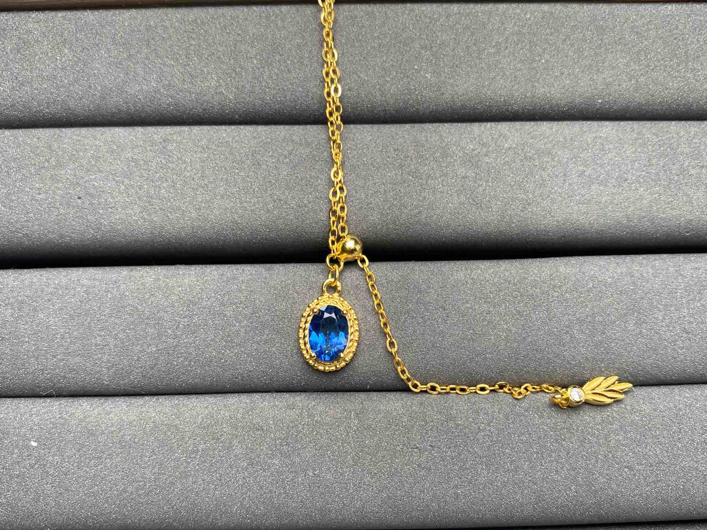 A3776 Topaz Necklace