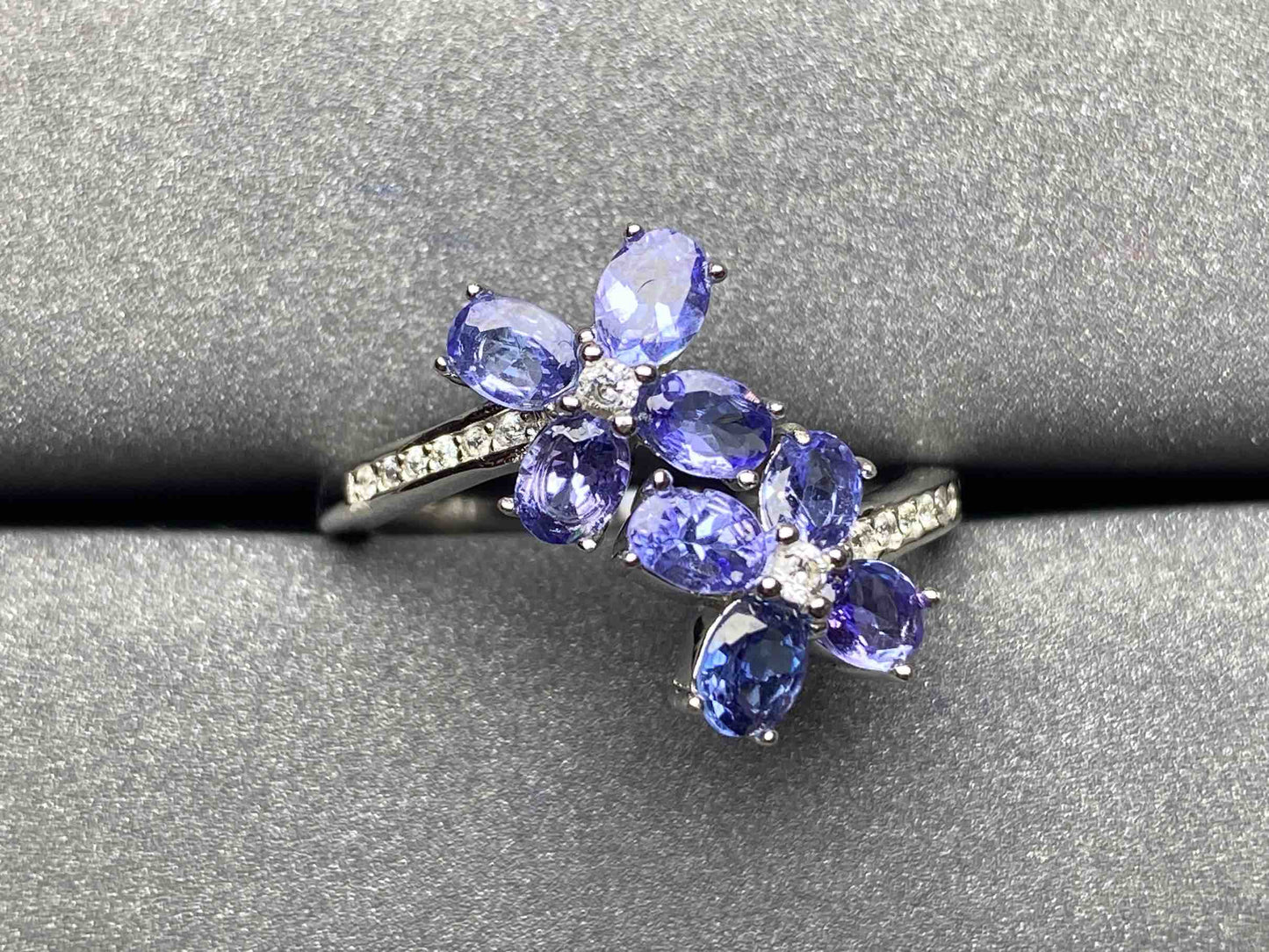A379 Tanzanite Ring