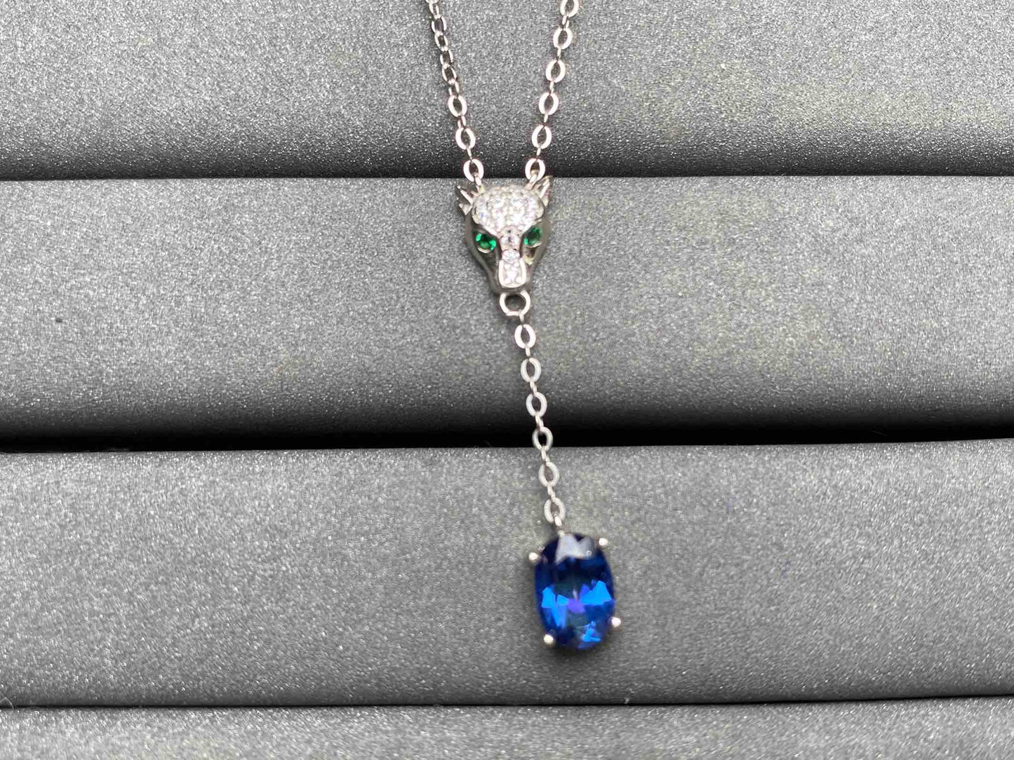 A3790 Topaz Necklace