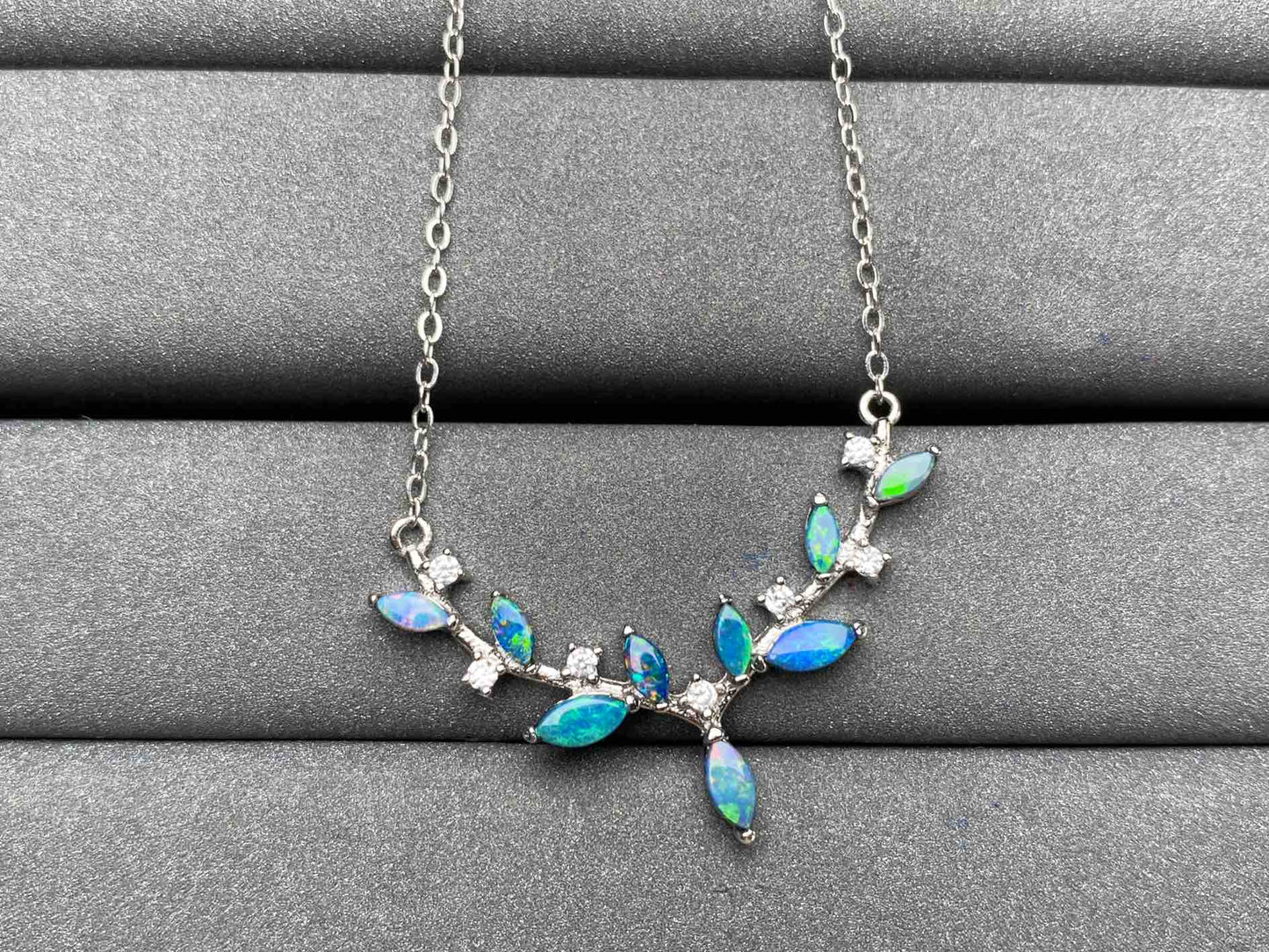 A3938 Opal Necklace