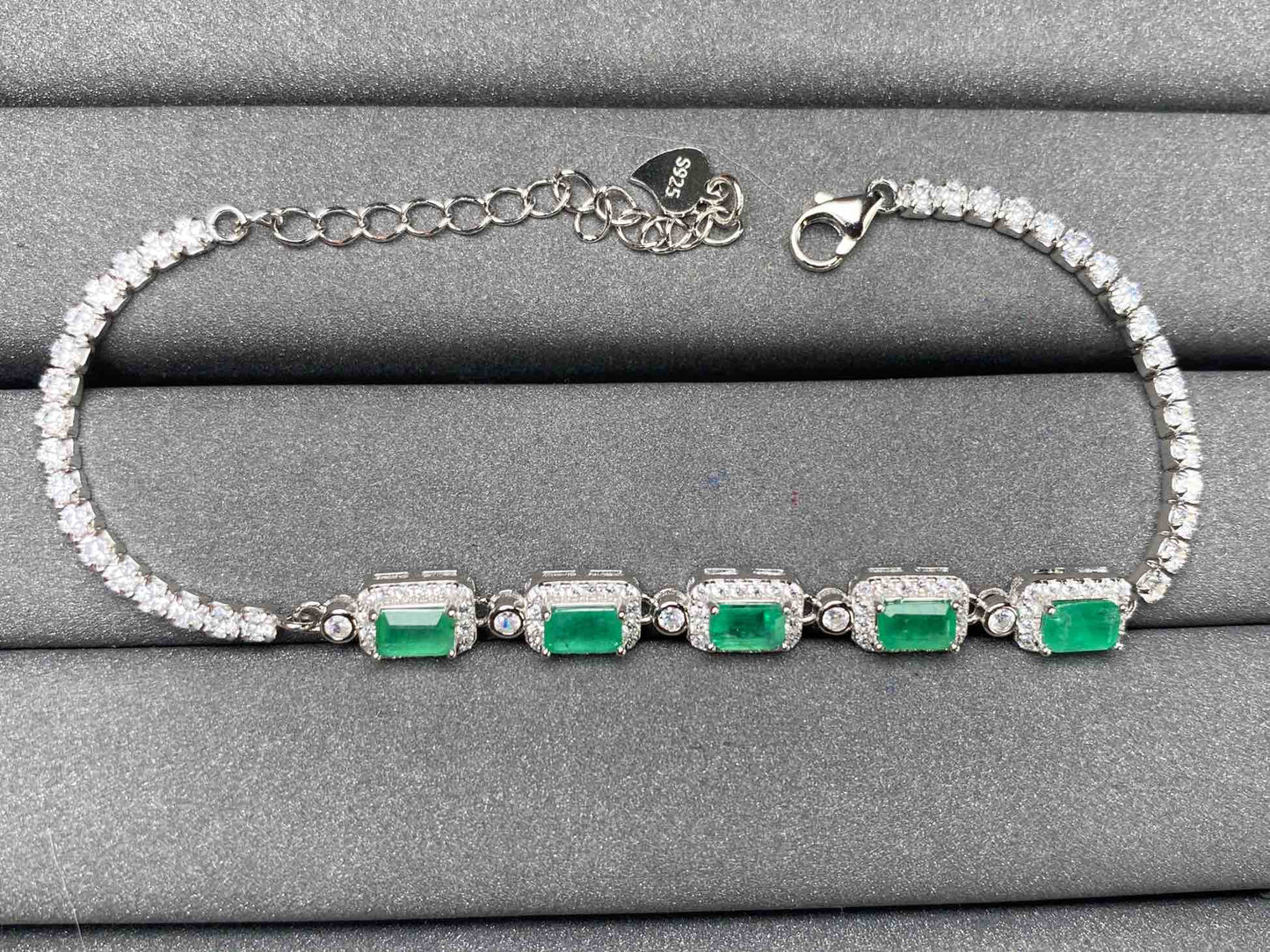 A3967 Emerald Bracelet