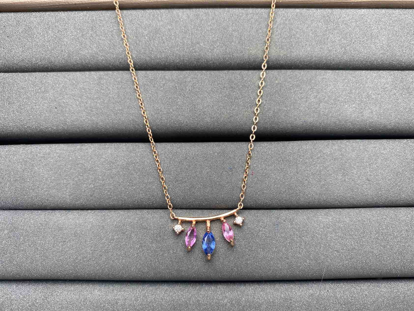 A3977 Blue Sapphire Necklace