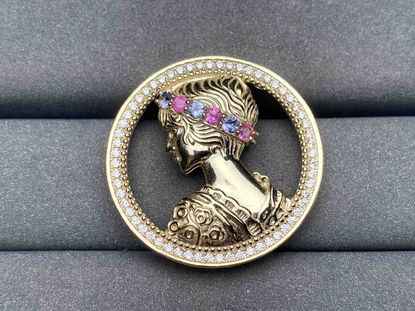 A3980 Sapphire Pendant