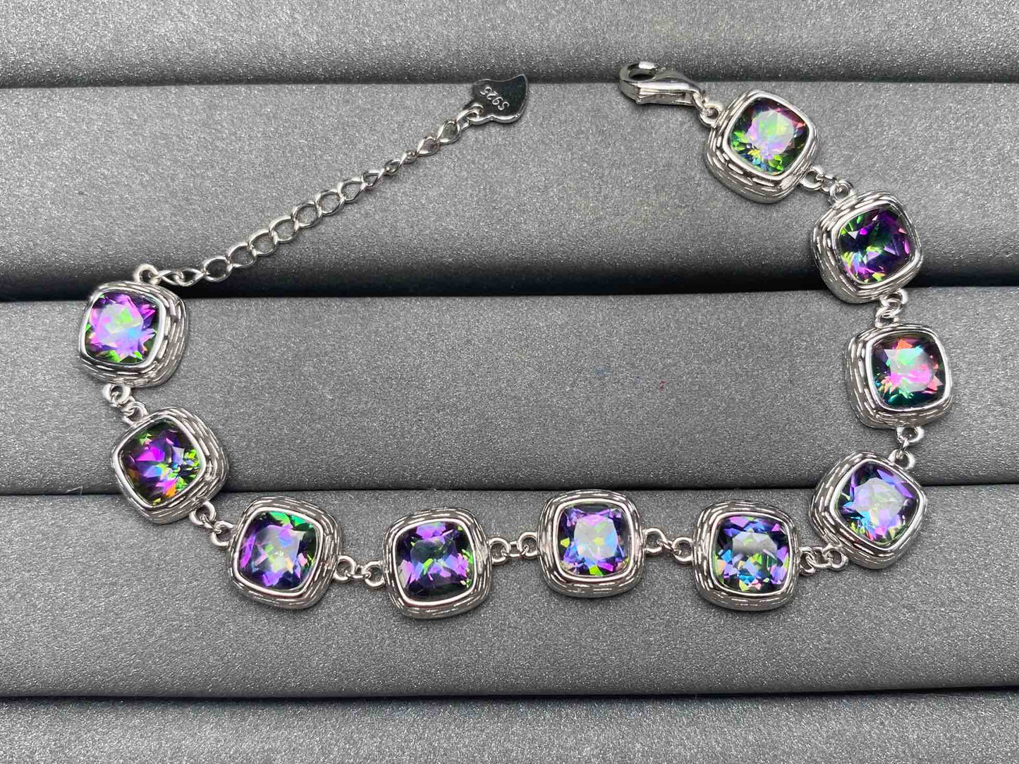 A3996 Topaz Bracelet
