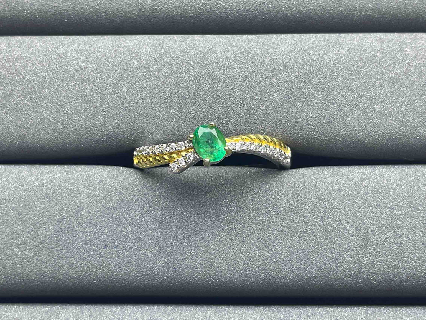 A441 Emerald Ring