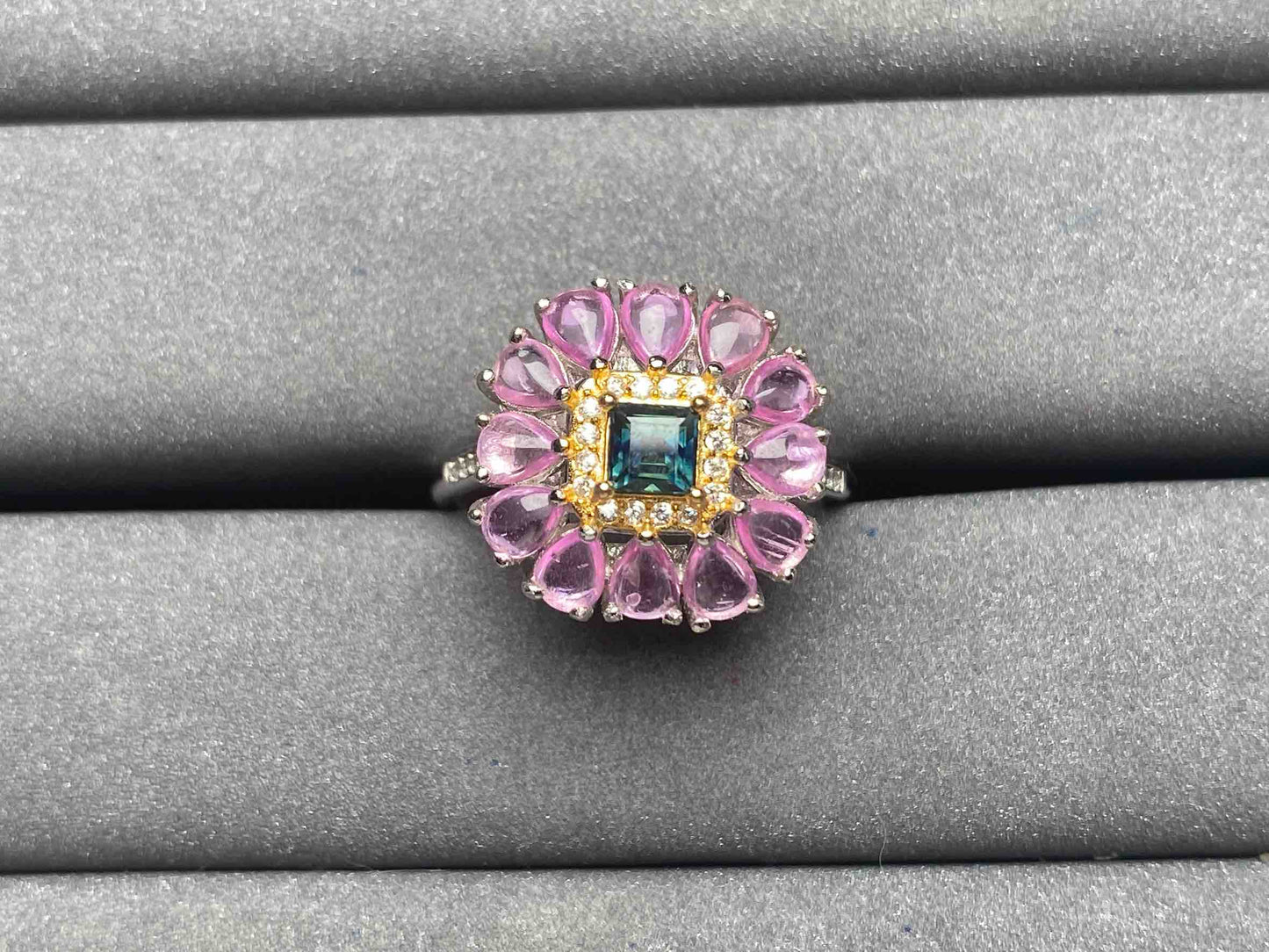 A4529 Teal Sapphire Ring