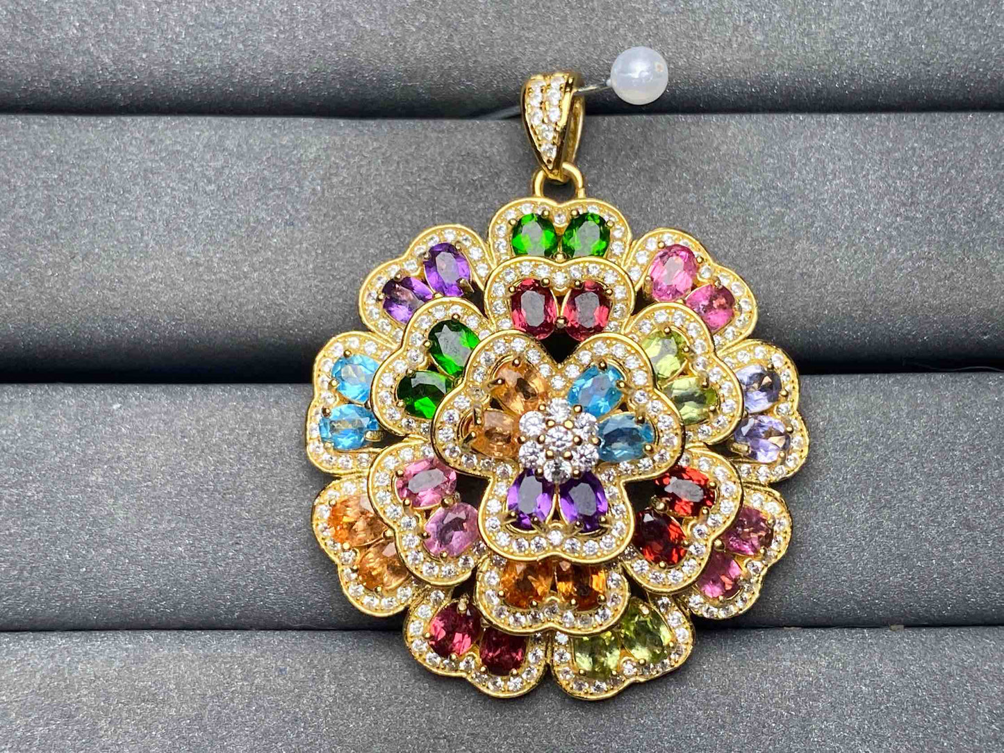 A4558 Mixed Pendant