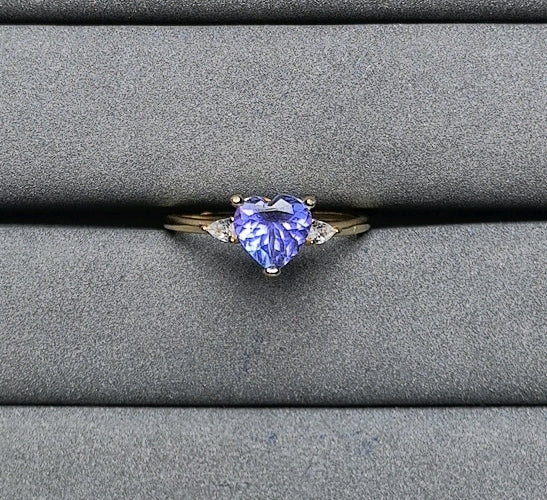 A4695 Tanzanite Ring