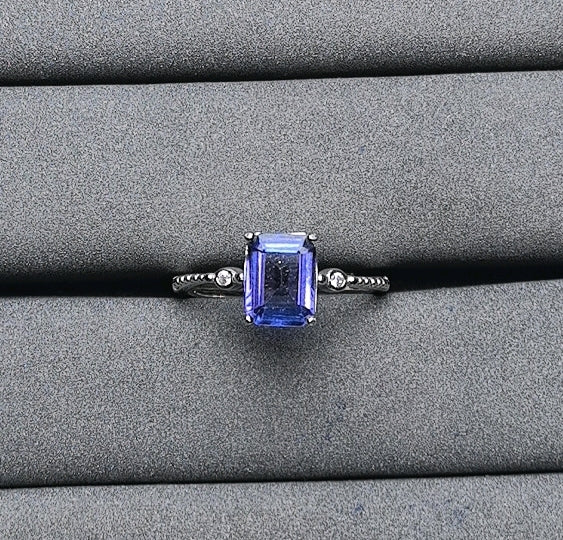 A4701 Tanzanite Ring