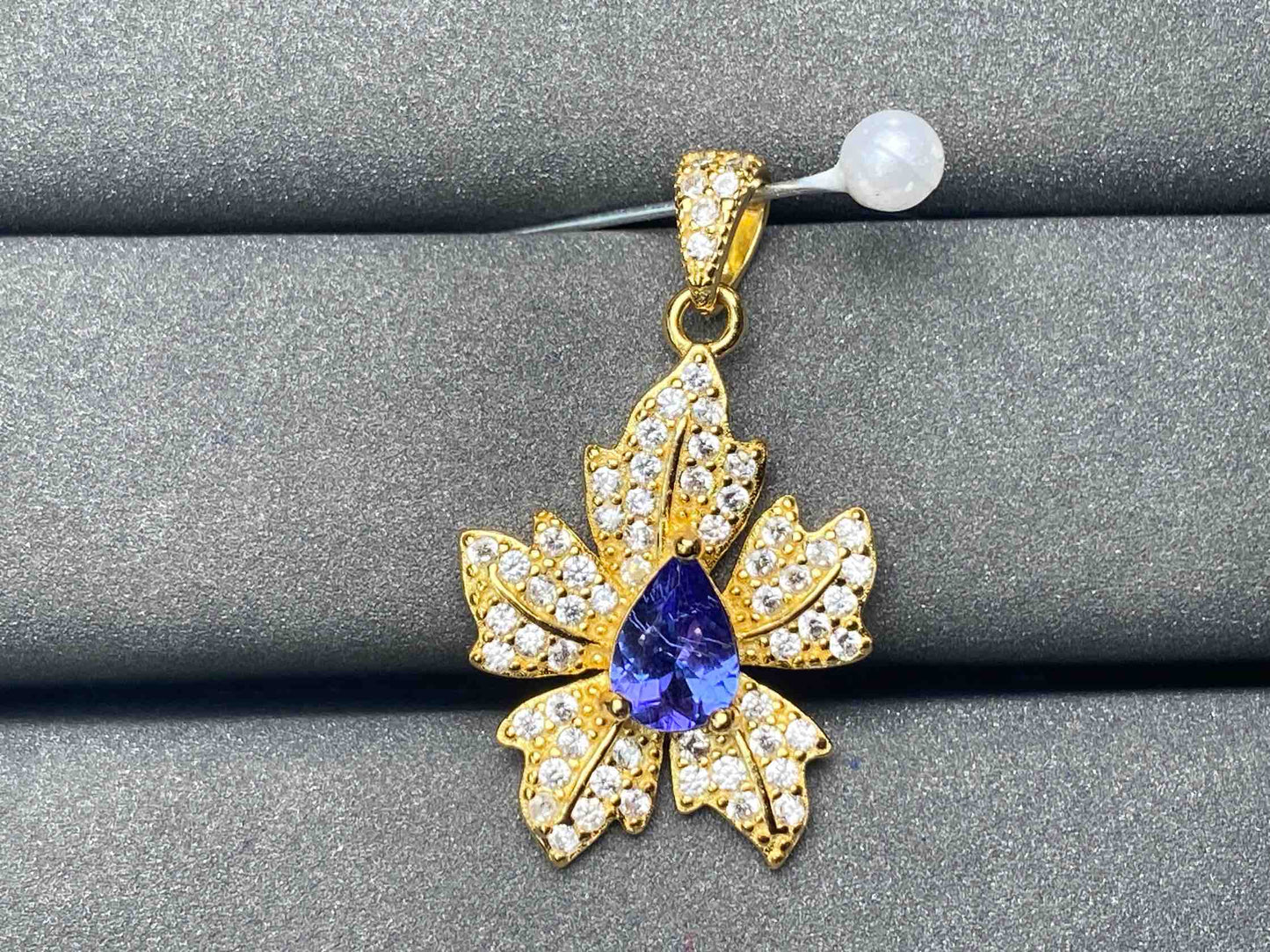 A4766 Tanzanite Pendant