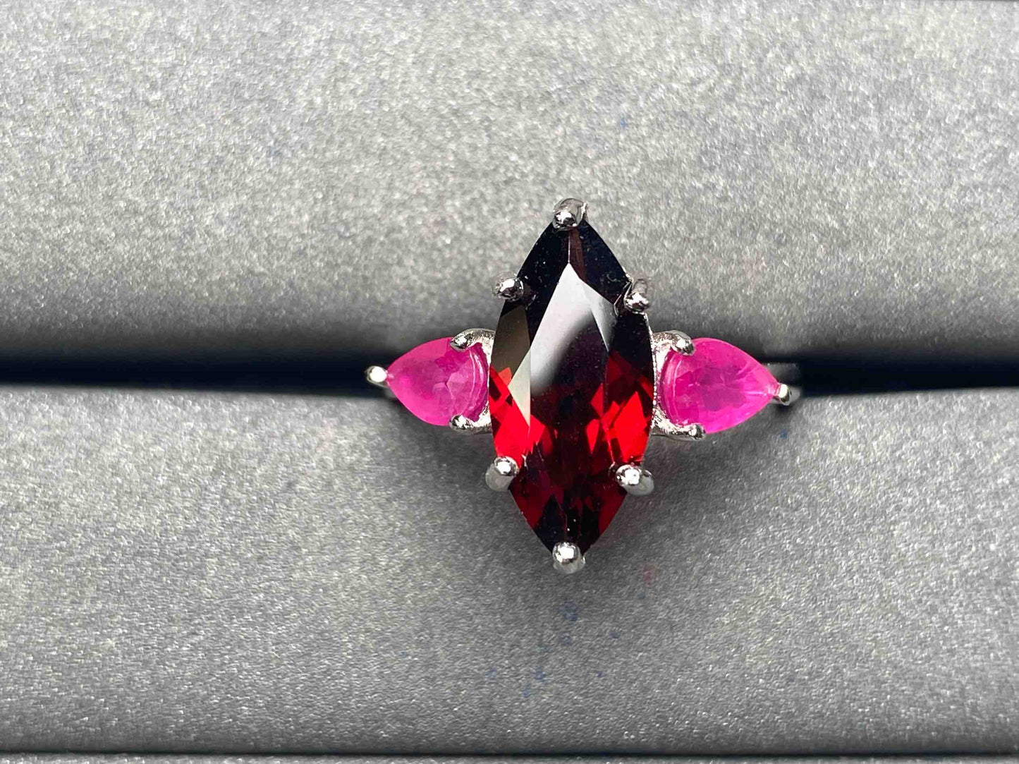 A4795 Garnet Ring