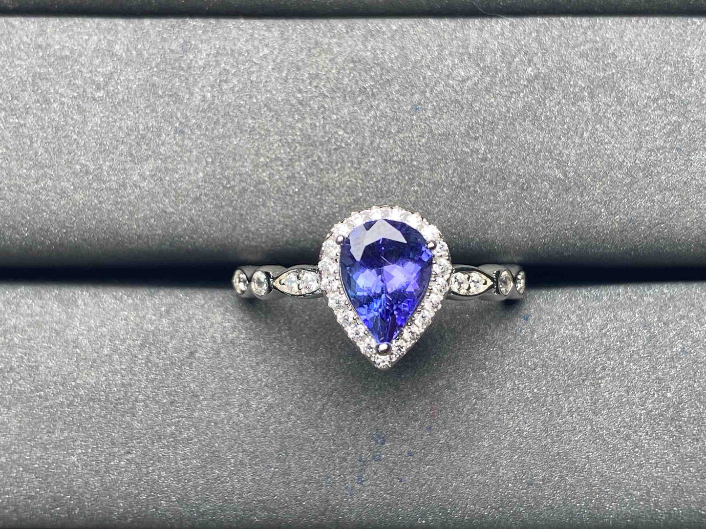 A4798 Tanzanite Ring